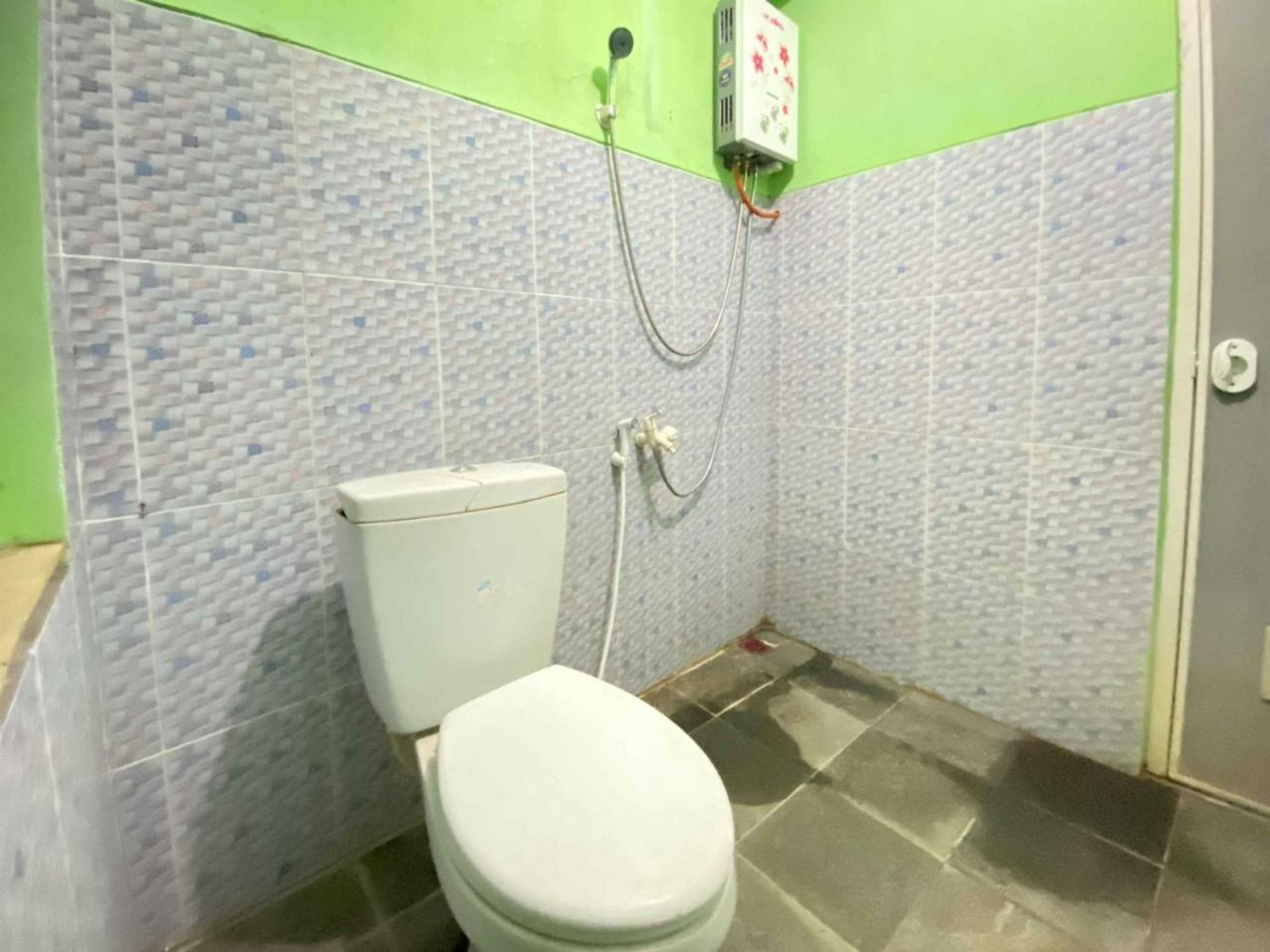 Gift card for Guest House Hj Muriyah Syariah Slawi Mitra Reddoorz