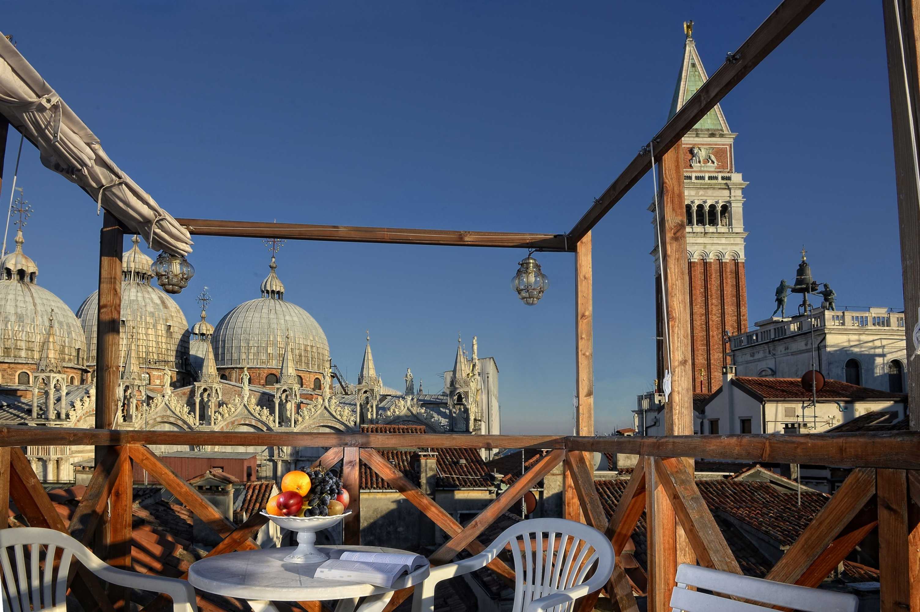 Gift card for Hotel Ai Reali di Venezia Gift card for Hotel Ai Reali di Venezia
