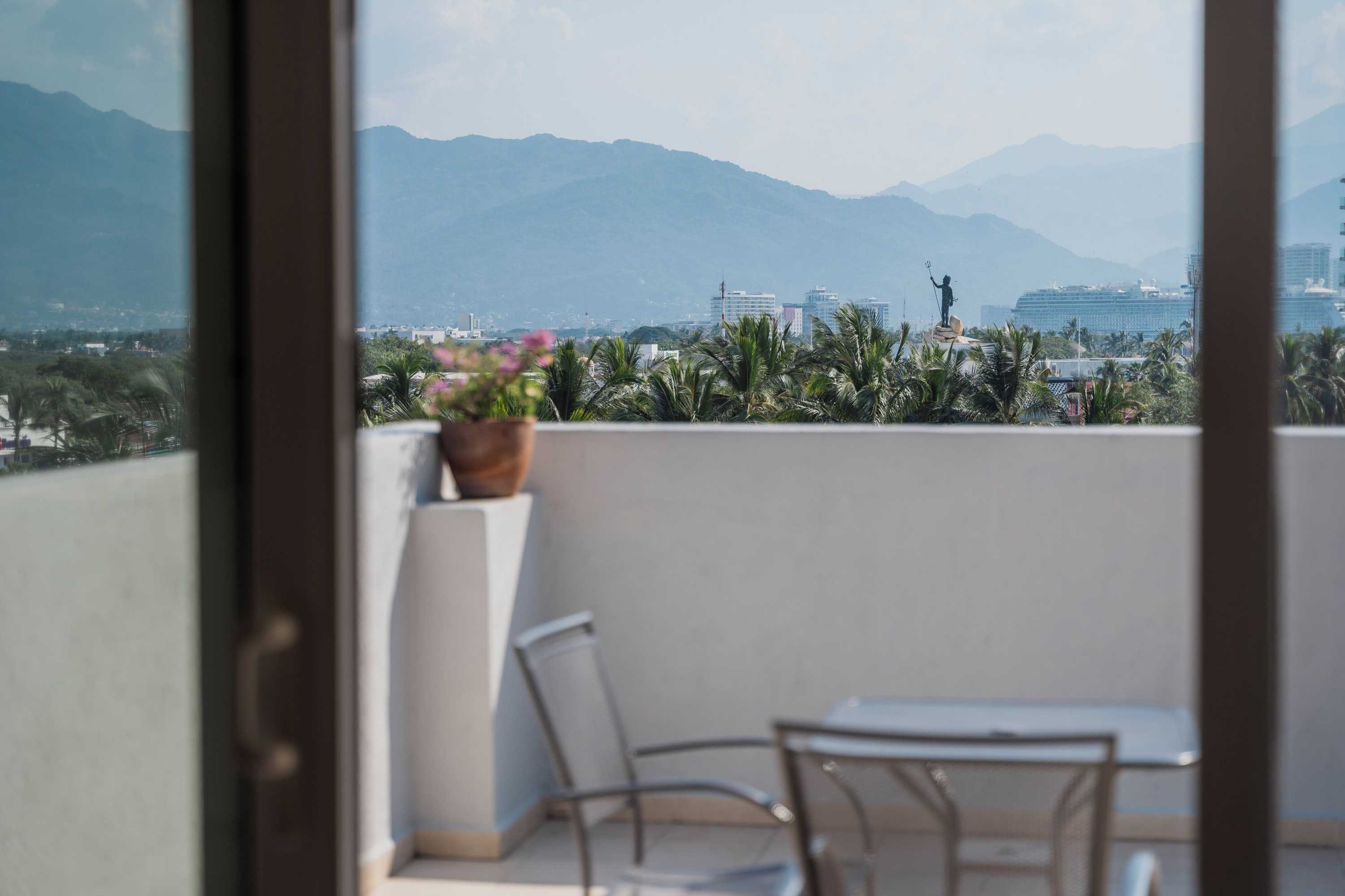 Gift card for Comfort Inn Puerto Vallarta Golfside & Marina Gift card for Comfort Inn Puerto Vallarta Golfside & Marina