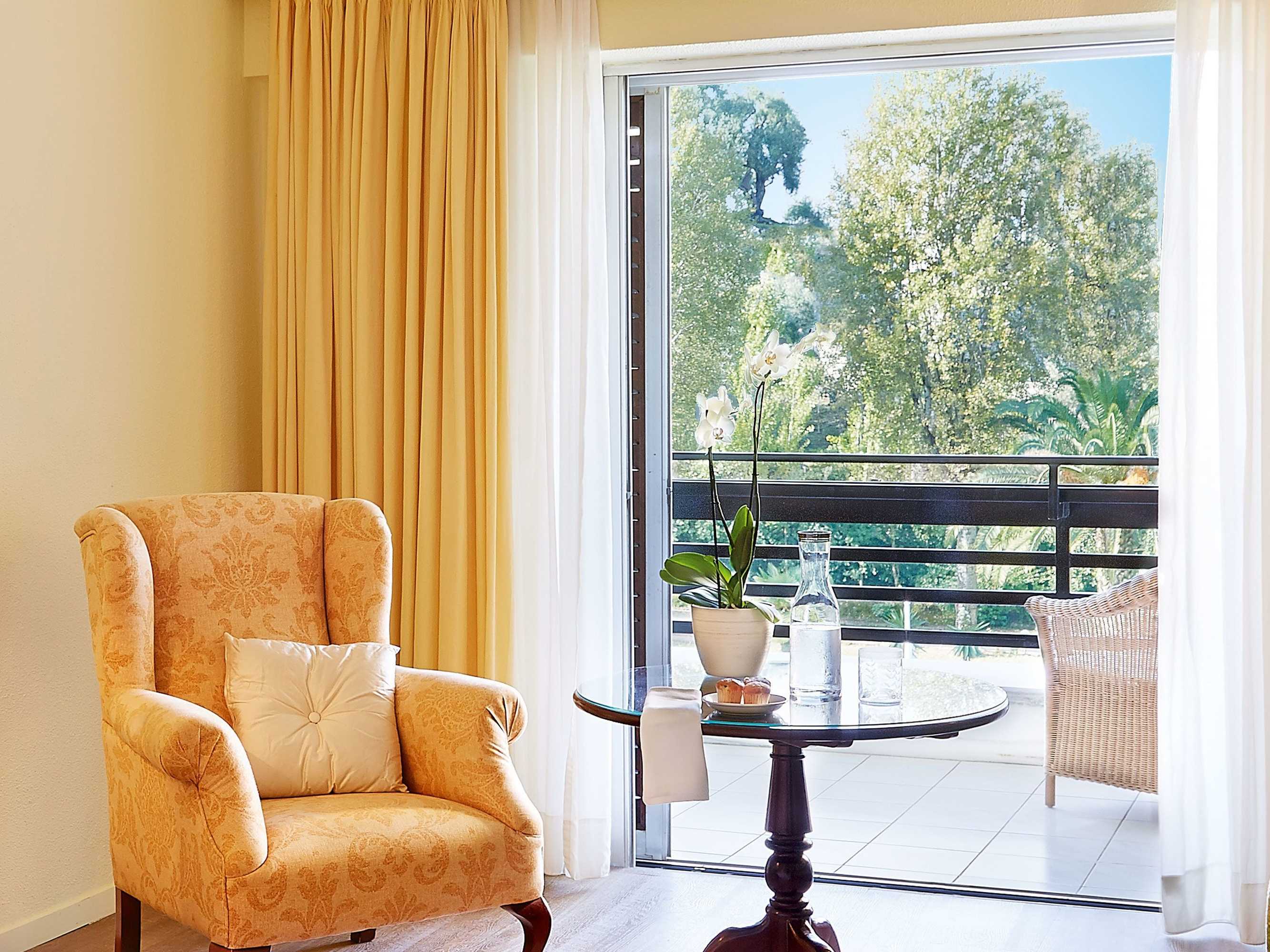 Gift card for Grecotel Luxme Daphnila Bay Gift card for Grecotel Luxme Daphnila Bay