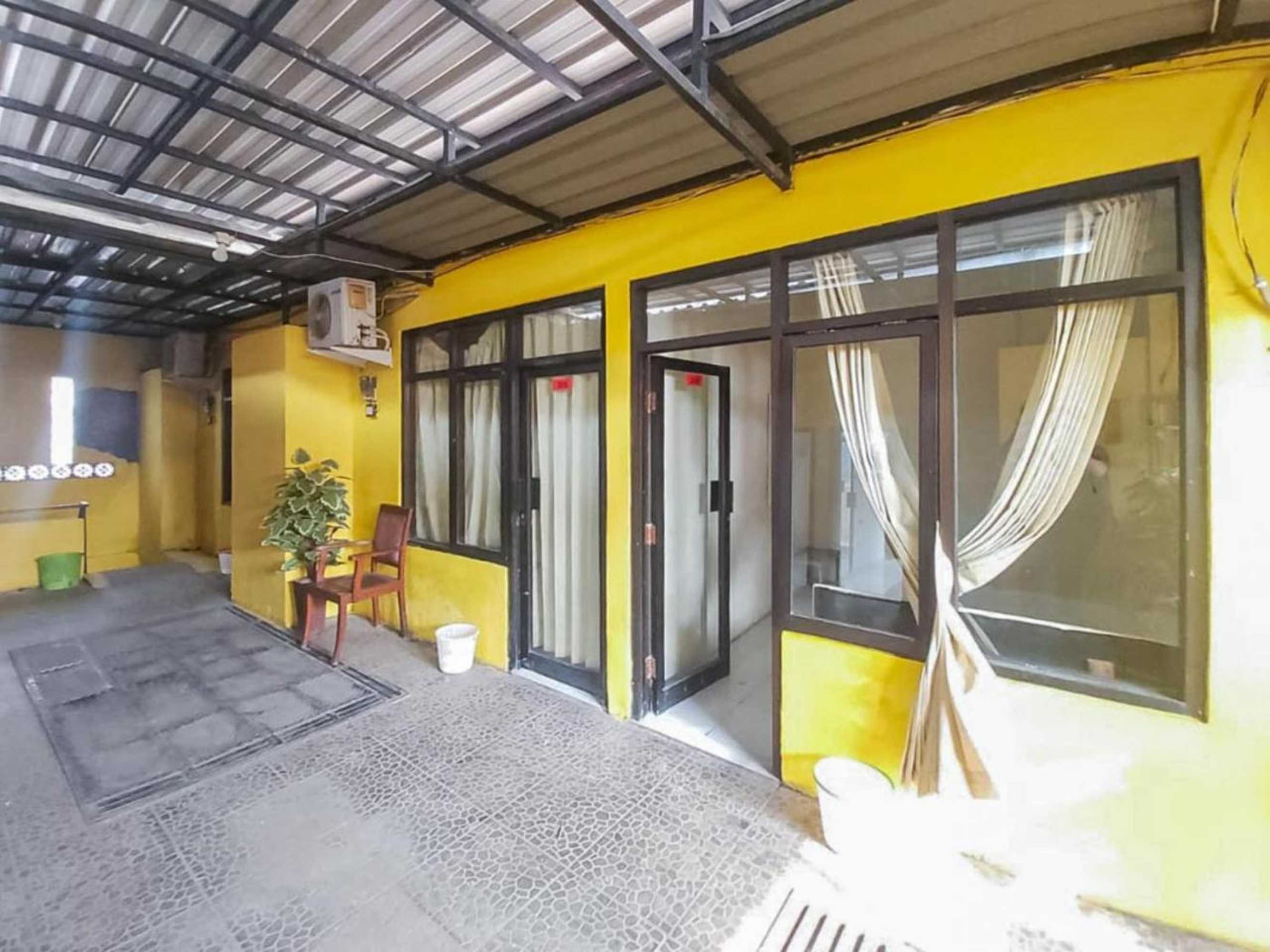 Gift card for De Luck Homestay Near Alun Alun Sidoarjo Mitra Reddoorz Gift card for De Luck Homestay Near Alun Alun Sidoarjo Mitra Reddoorz