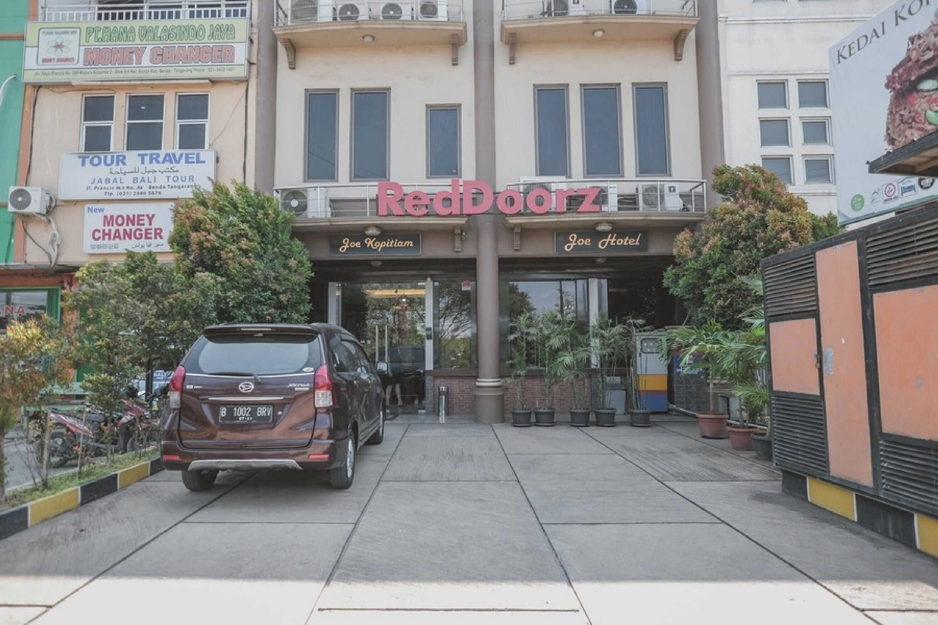 Gift card for Reddoorz Plus Near Soekarno Hatta Airport 2 Gift card for Reddoorz Plus Near Soekarno Hatta Airport 2