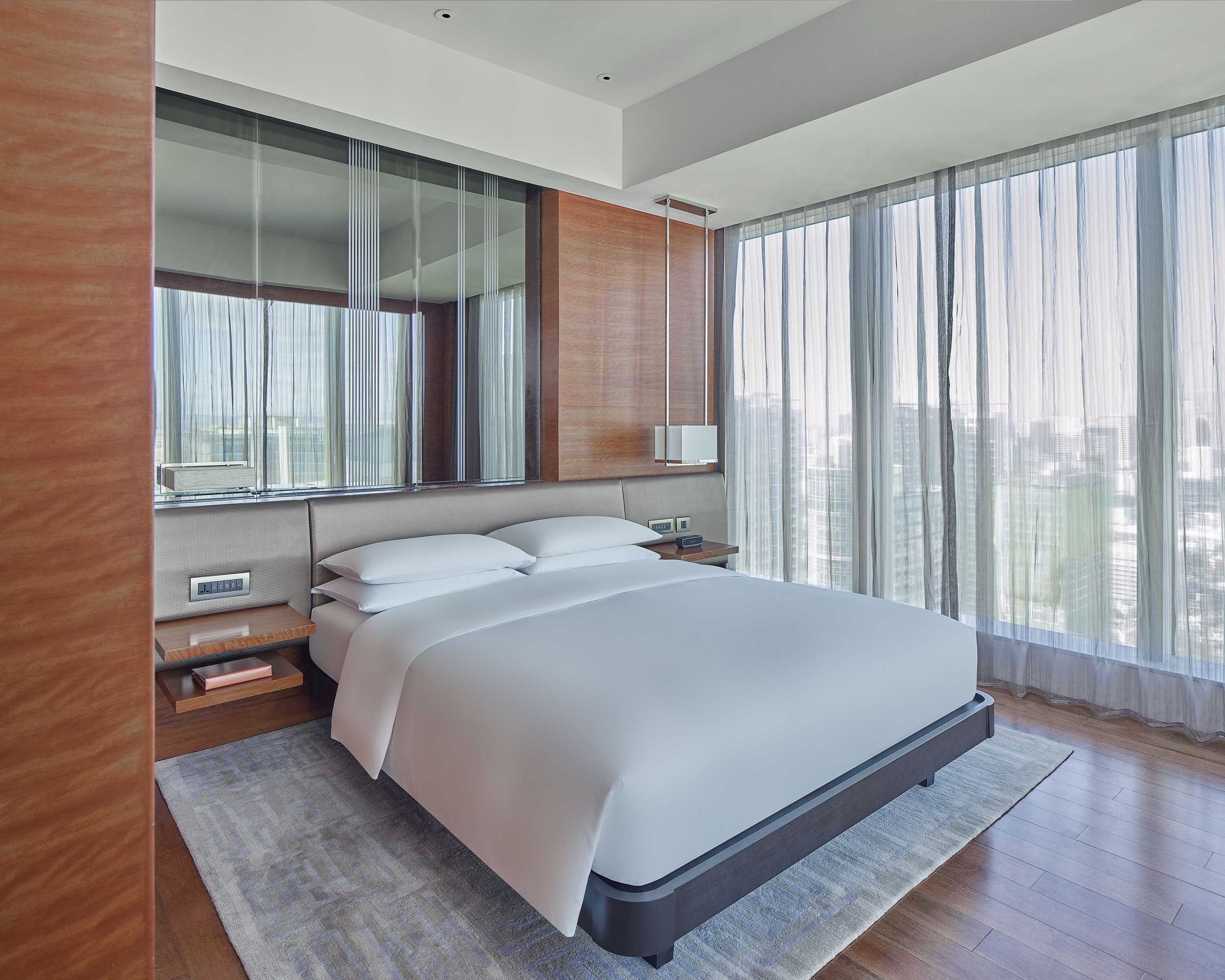 Gift card for Grand Hyatt Manila Gift card for Grand Hyatt Manila