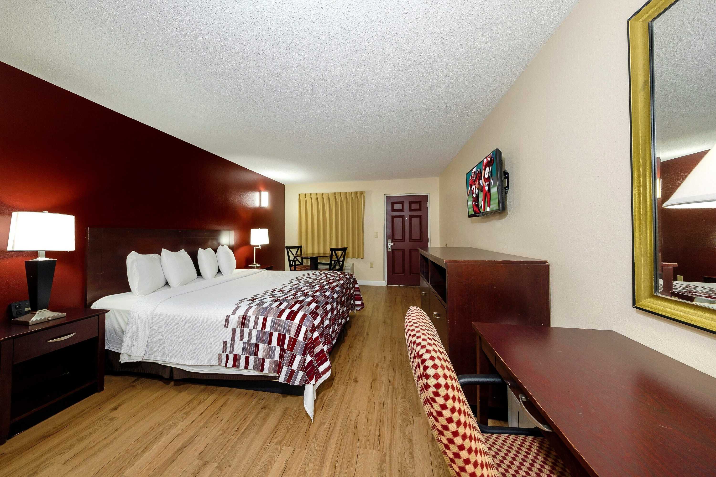 Gift card for Red Roof Inn Ellenton – Bradenton NE Gift card for Red Roof Inn Ellenton – Bradenton NE