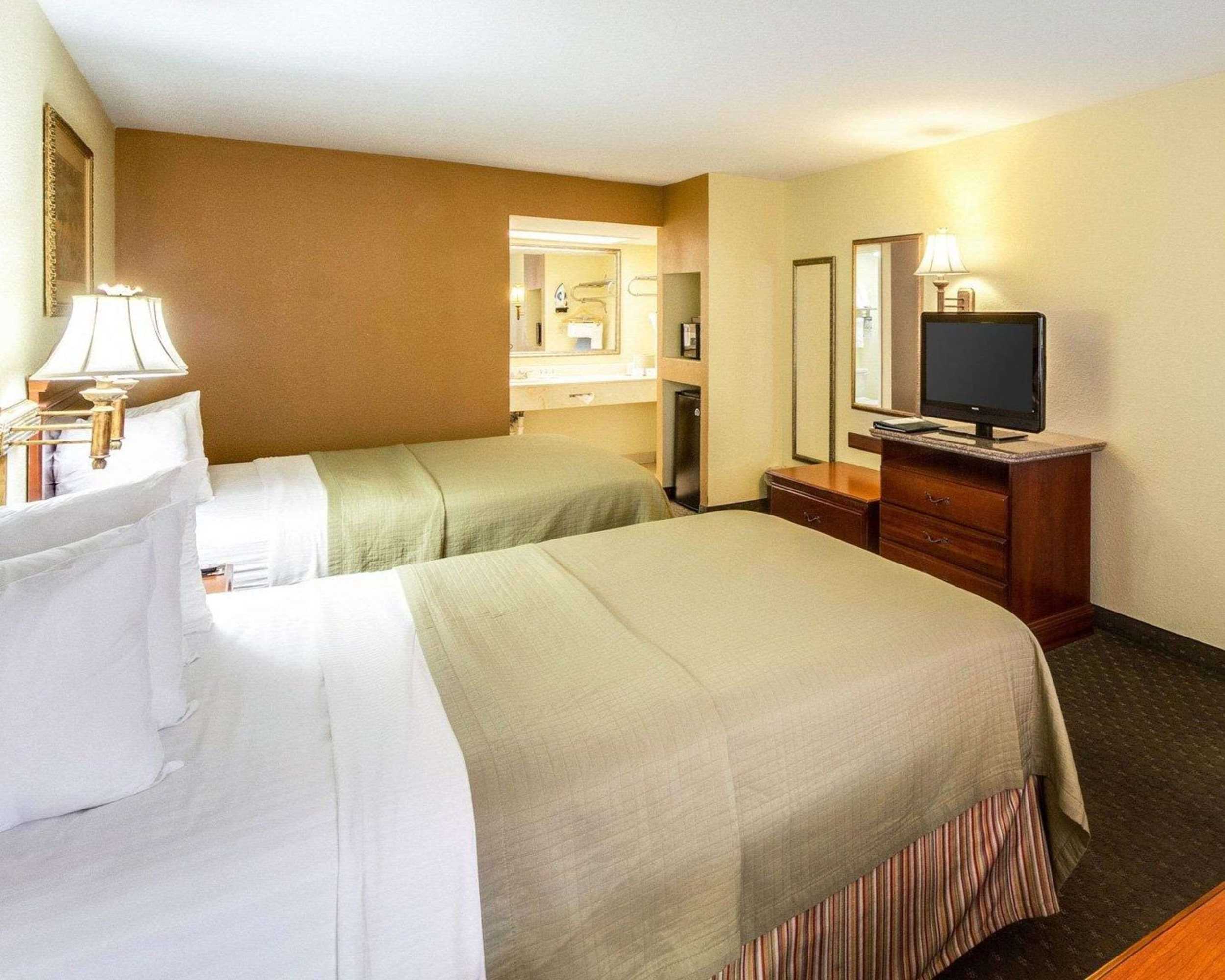 Gift card for Econo Lodge Inn & Suites Gift card for Econo Lodge Inn & Suites
