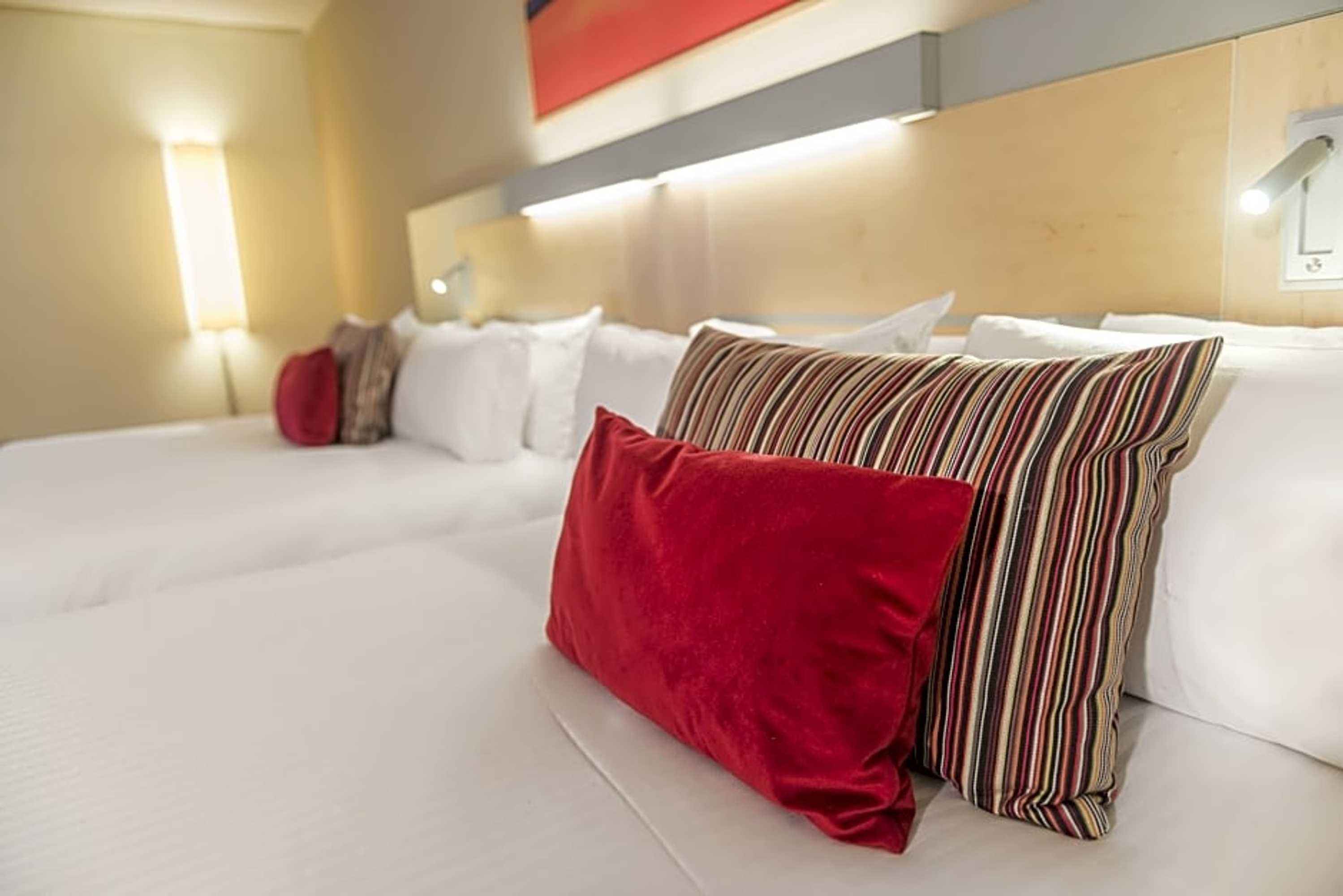 Gift card for Holiday Inn Express & Suites Ghent by Ihg Gift card for Holiday Inn Express & Suites Ghent by Ihg
