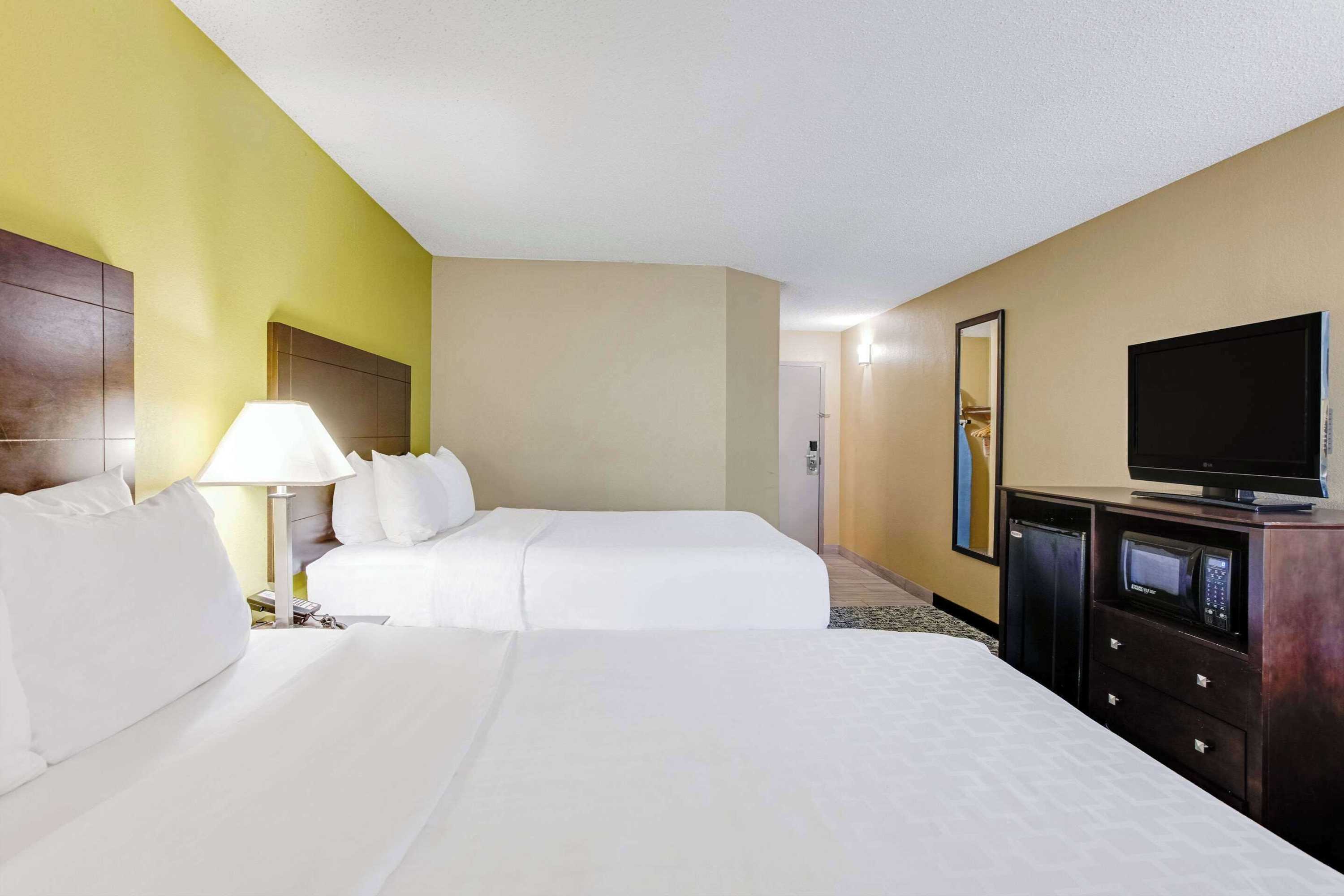 Gift card for Clarion Inn Asheville Airport Gift card for Clarion Inn Asheville Airport
