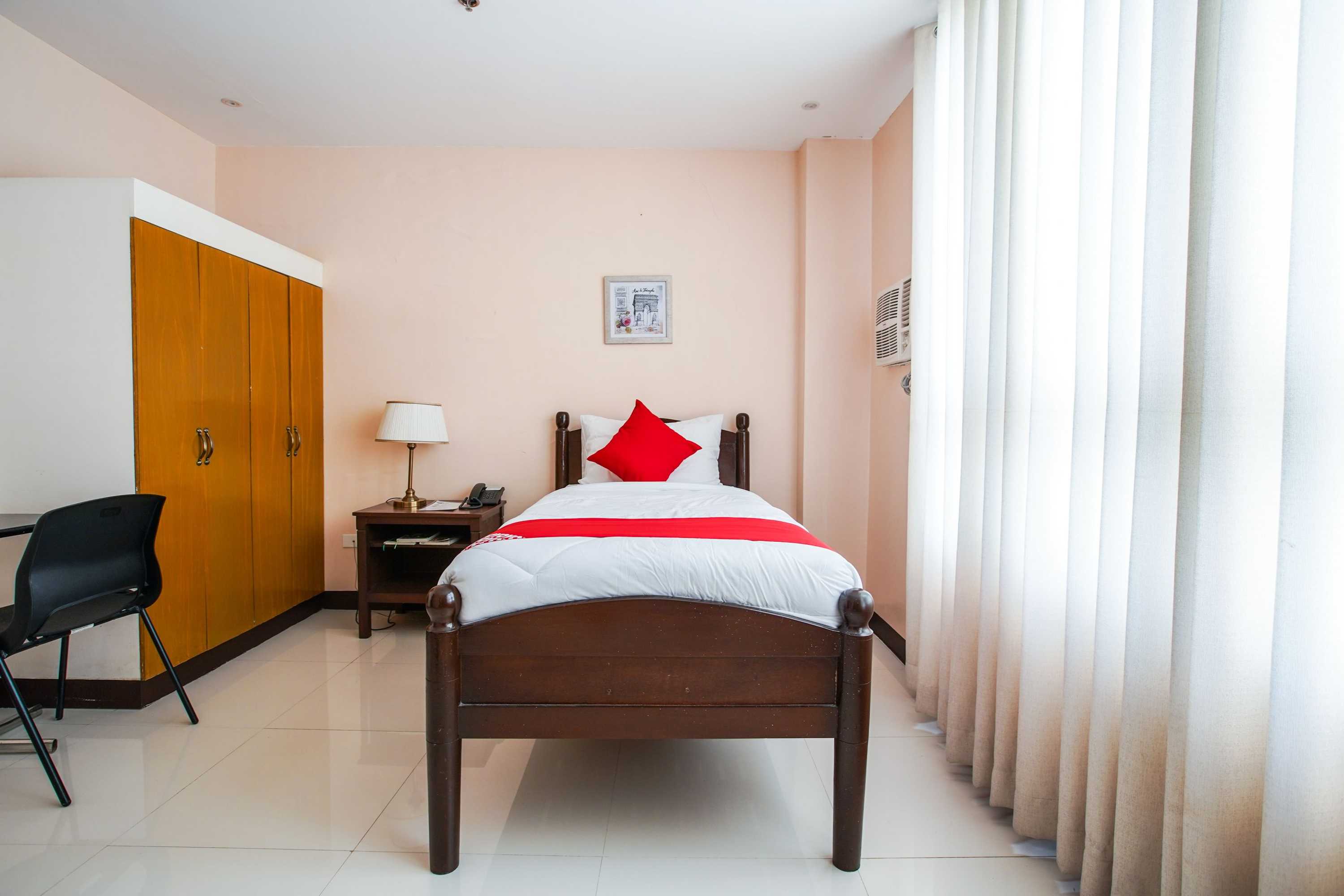 Gift card for Oyo 236 Hotel Edmundo Gift card for Oyo 236 Hotel Edmundo