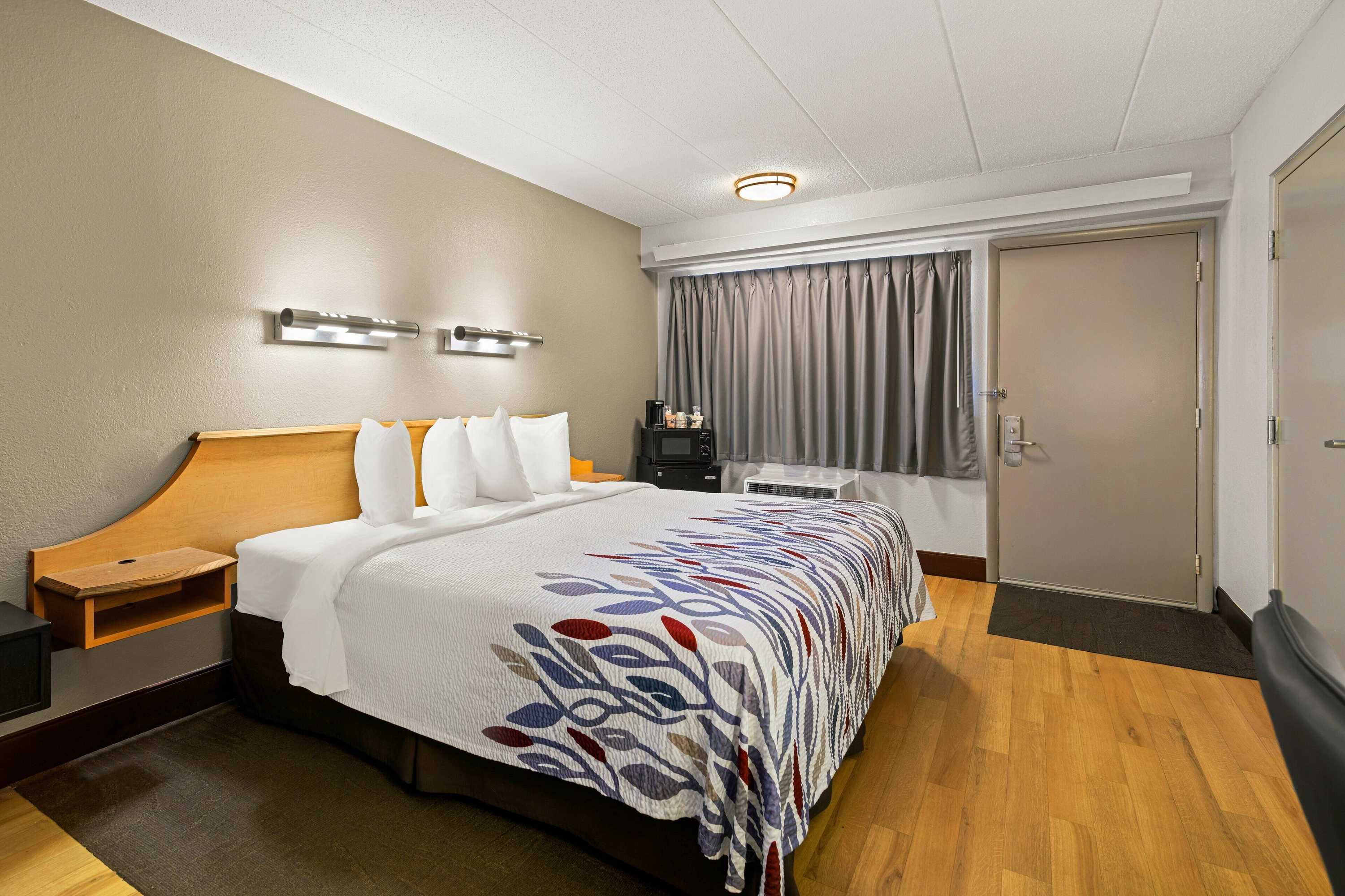 Gift card for Red Roof Inn Salem Gift card for Red Roof Inn Salem