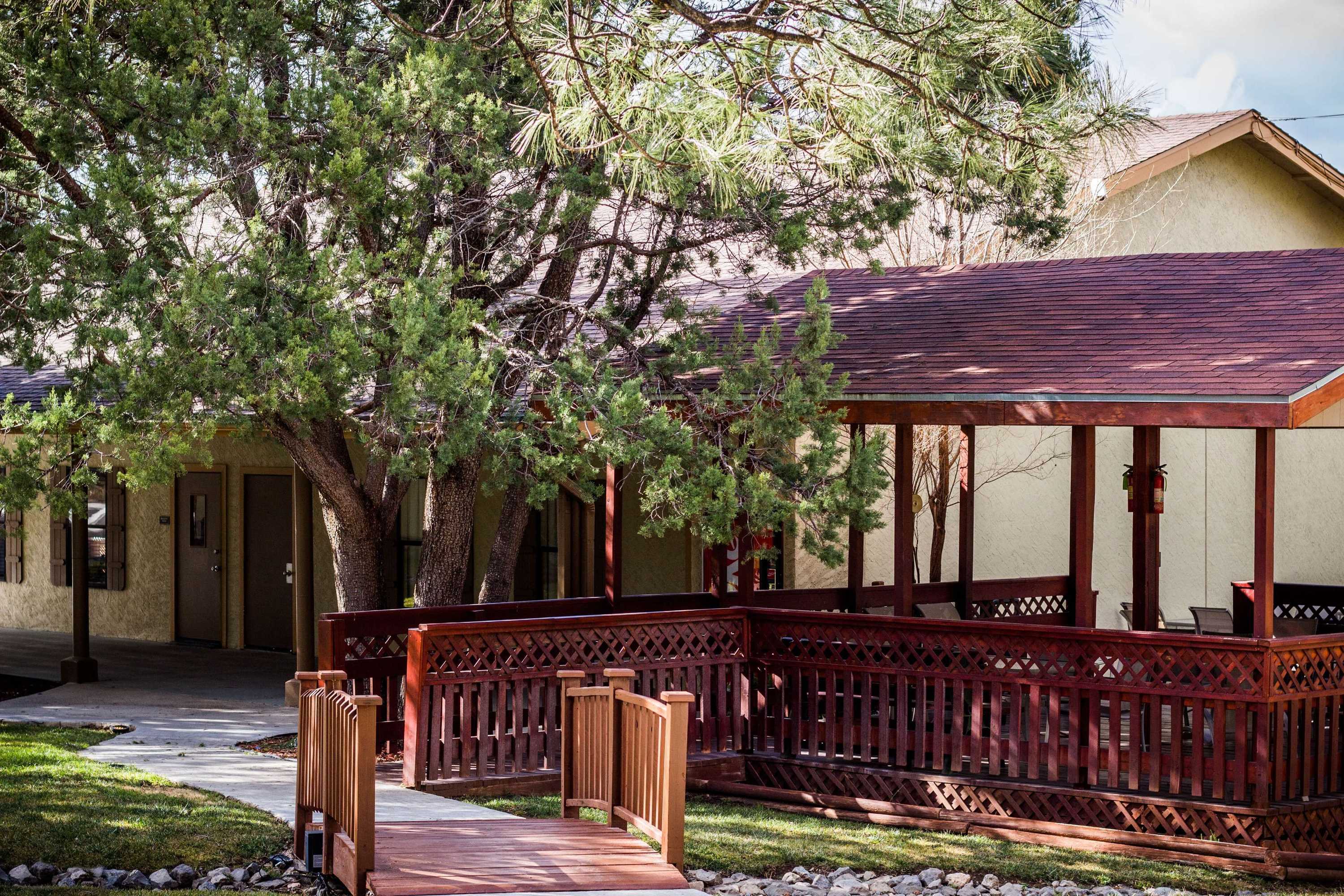 Gift card for Best Western Pine Springs Inn Gift card for Best Western Pine Springs Inn
