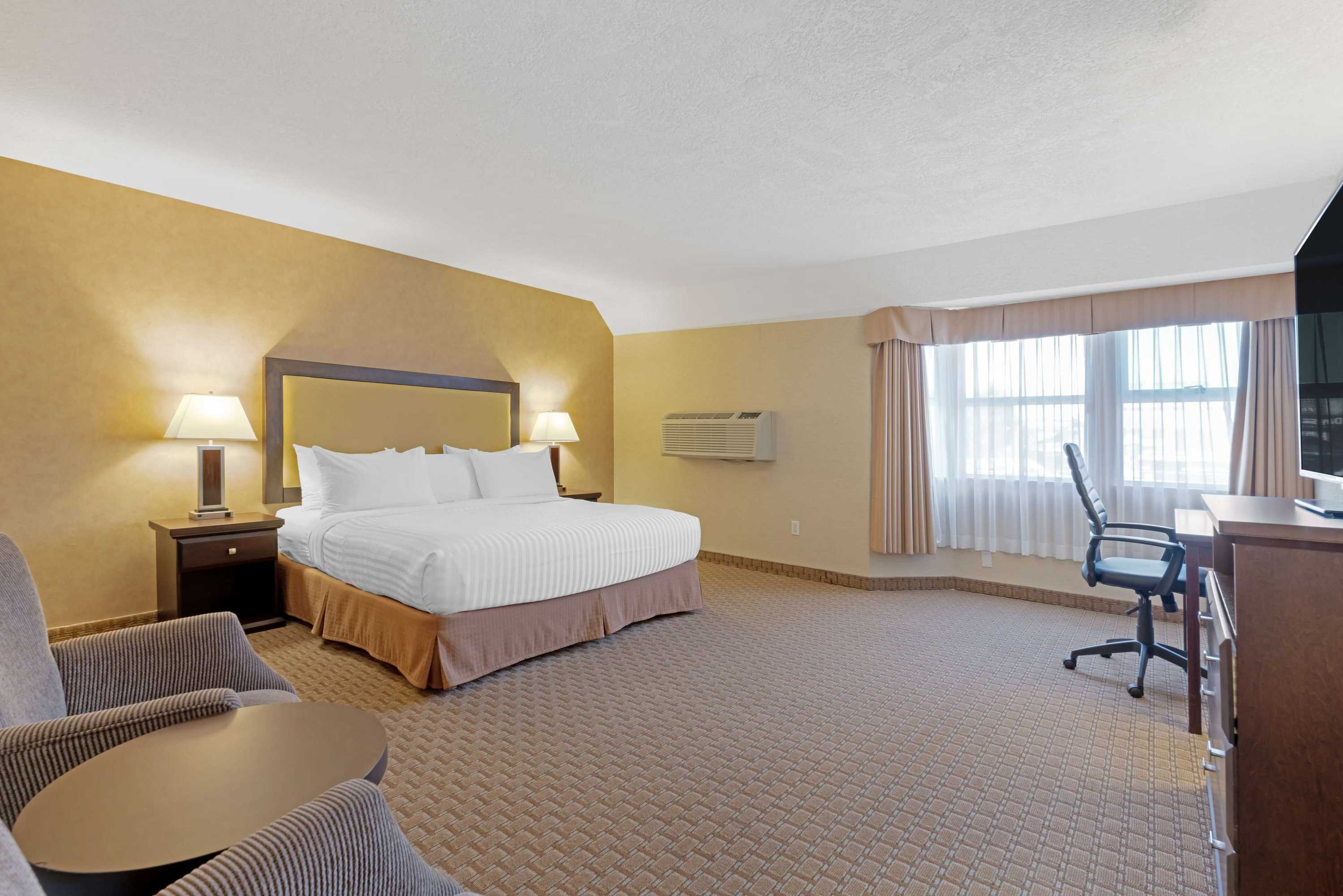 Gift card for Best Western Plus Emerald Isle Hotel Gift card for Best Western Plus Emerald Isle Hotel