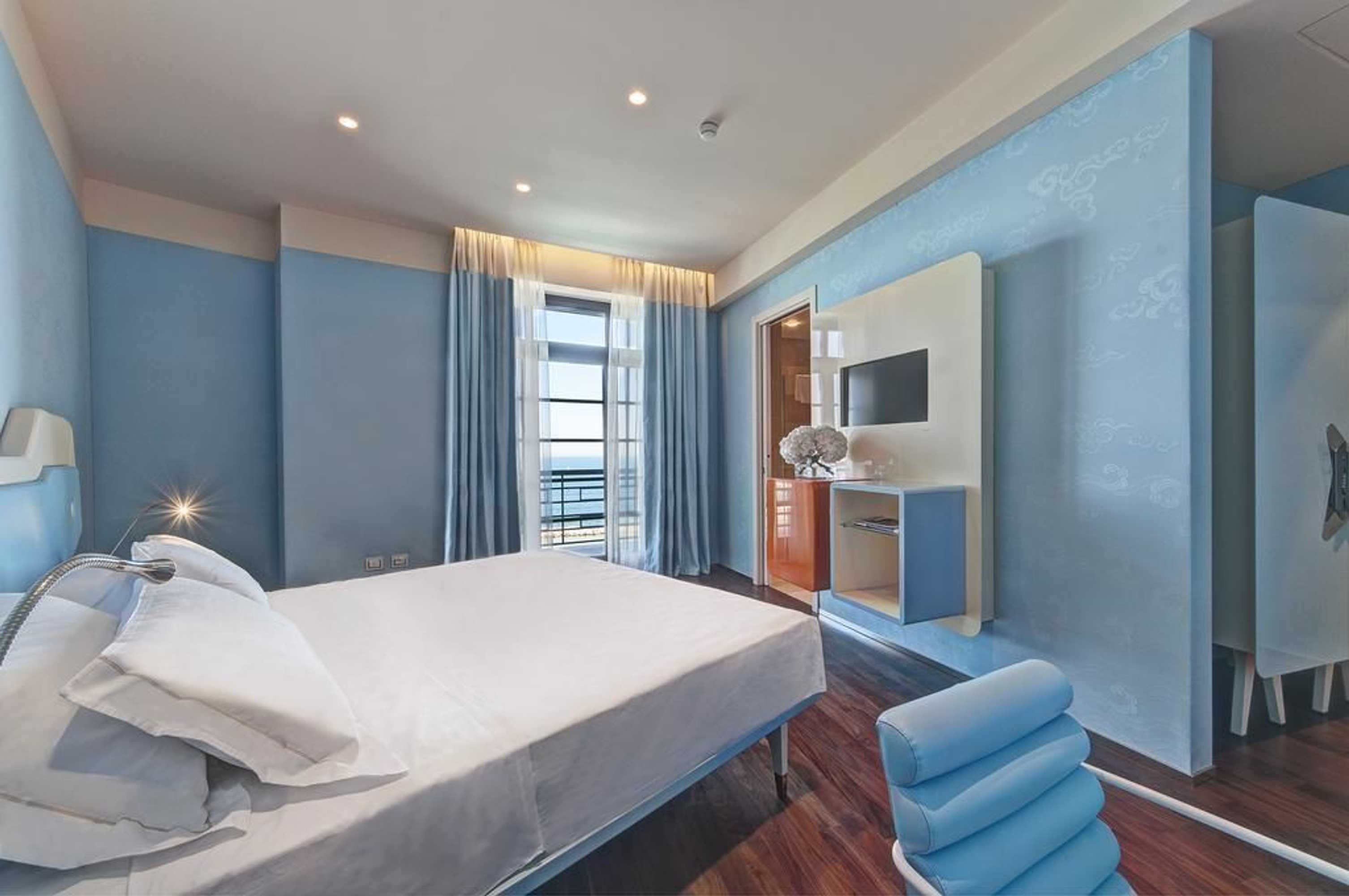 Gift card for JR Hotels Bari Grande Albergo Delle Nazioni Gift card for JR Hotels Bari Grande Albergo Delle Nazioni
