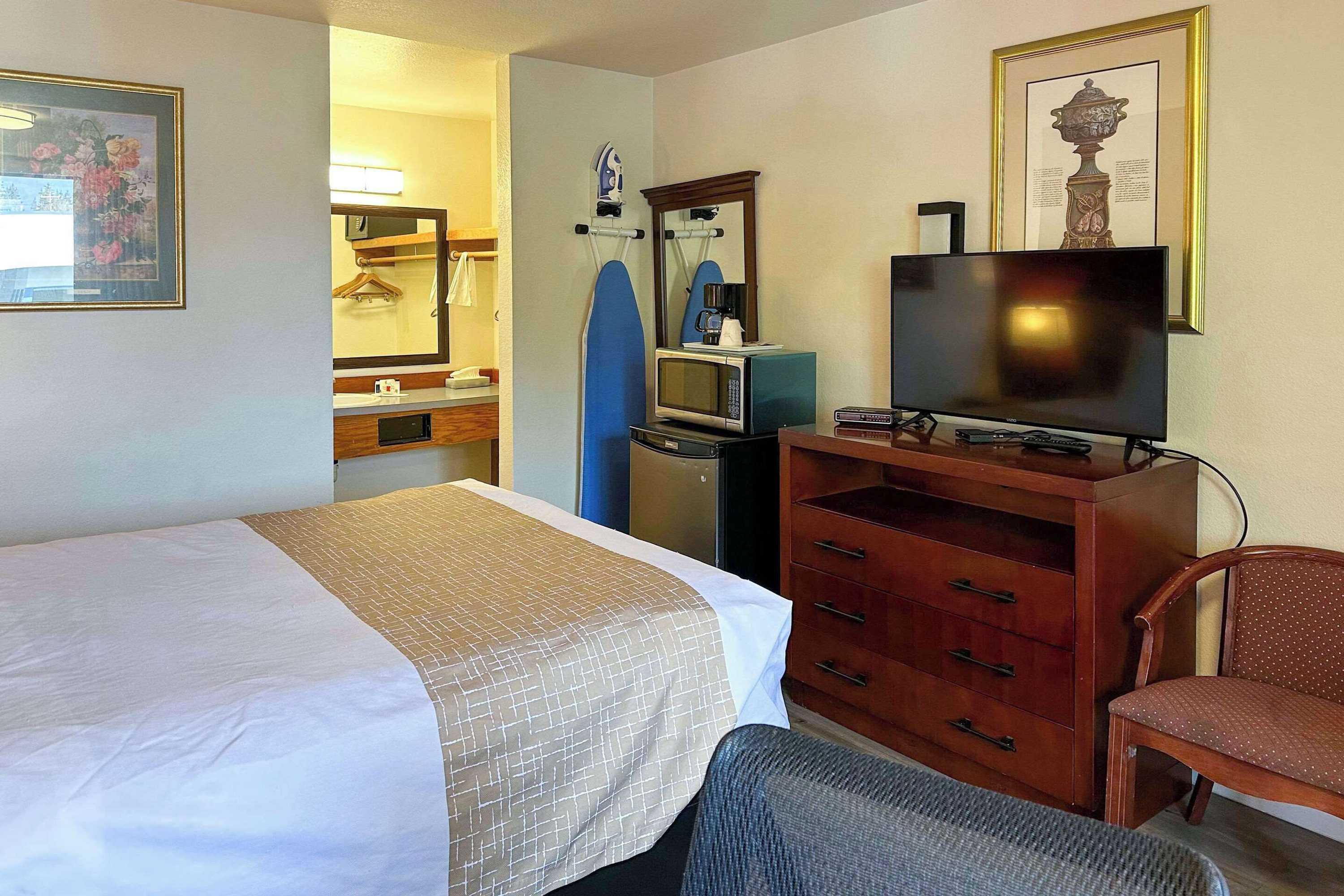 Gift card for Econo Lodge Edmonds North Seattle Gift card for Econo Lodge Edmonds North Seattle