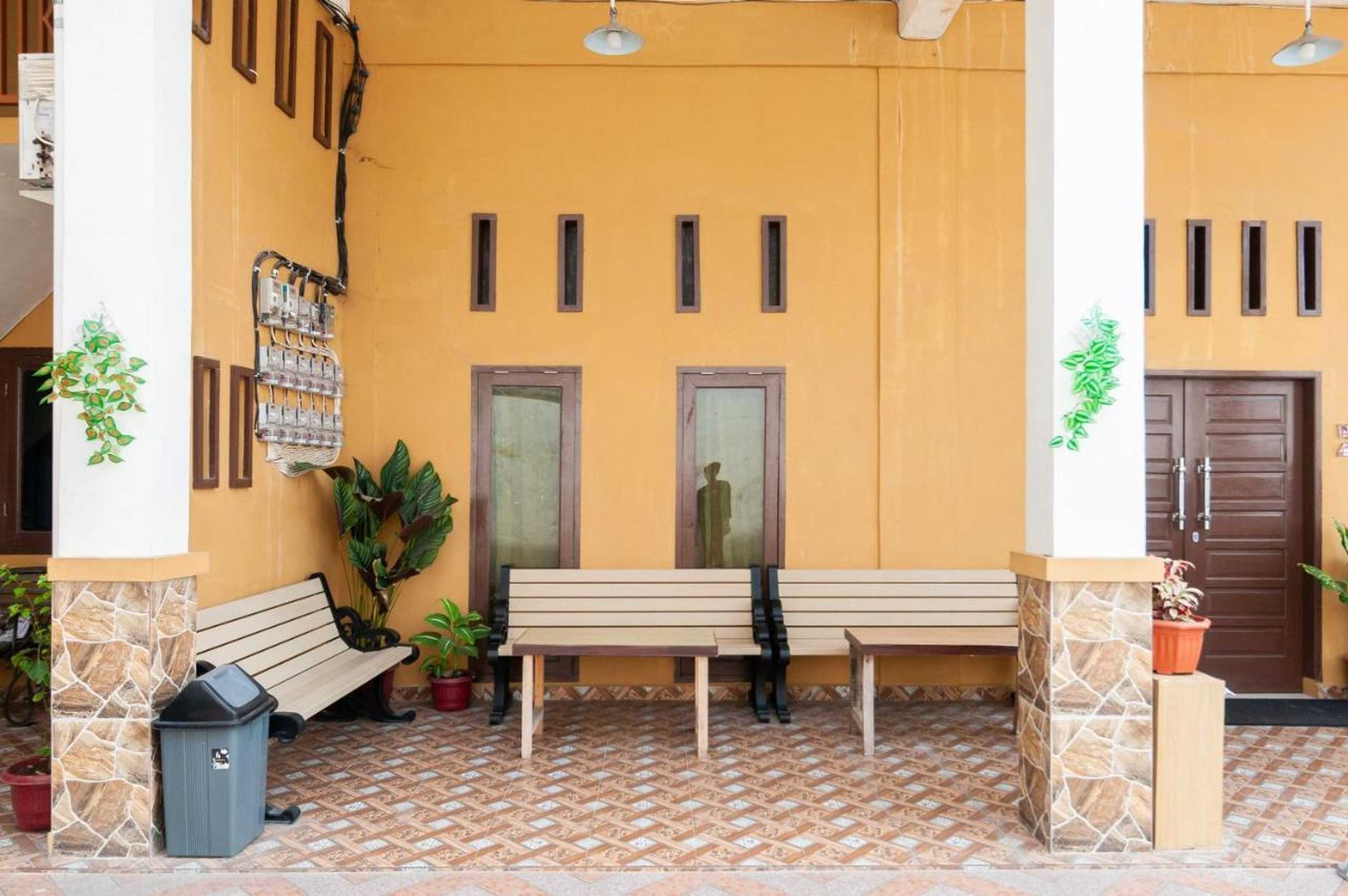 Gift card for Urbanview Hotel Nisura Homestay Medan by Reddoorz Gift card for Urbanview Hotel Nisura Homestay Medan by Reddoorz