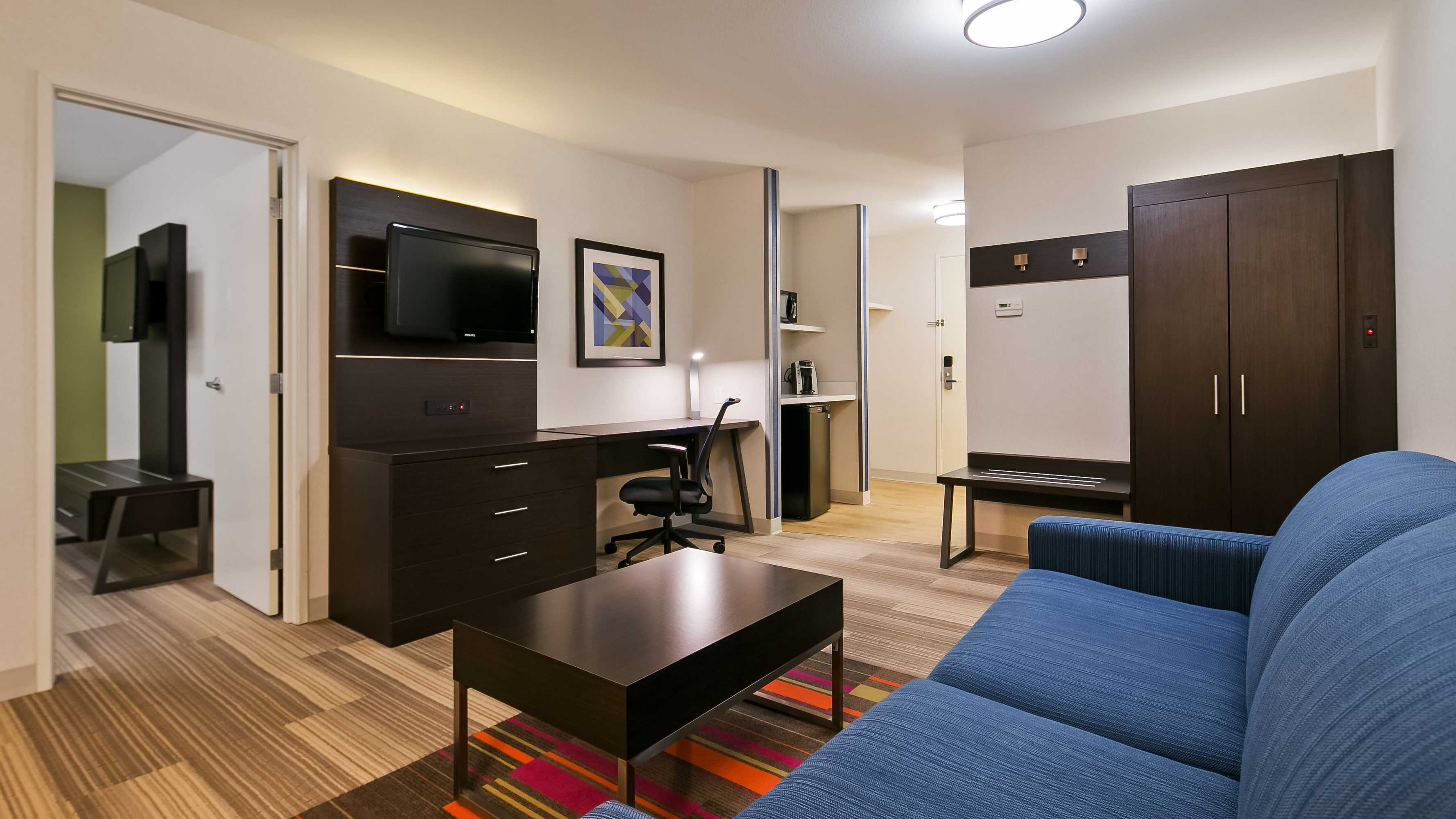 Gift card for Holiday Inn Express & Suites Everett by Ihg Gift card for Holiday Inn Express & Suites Everett by Ihg