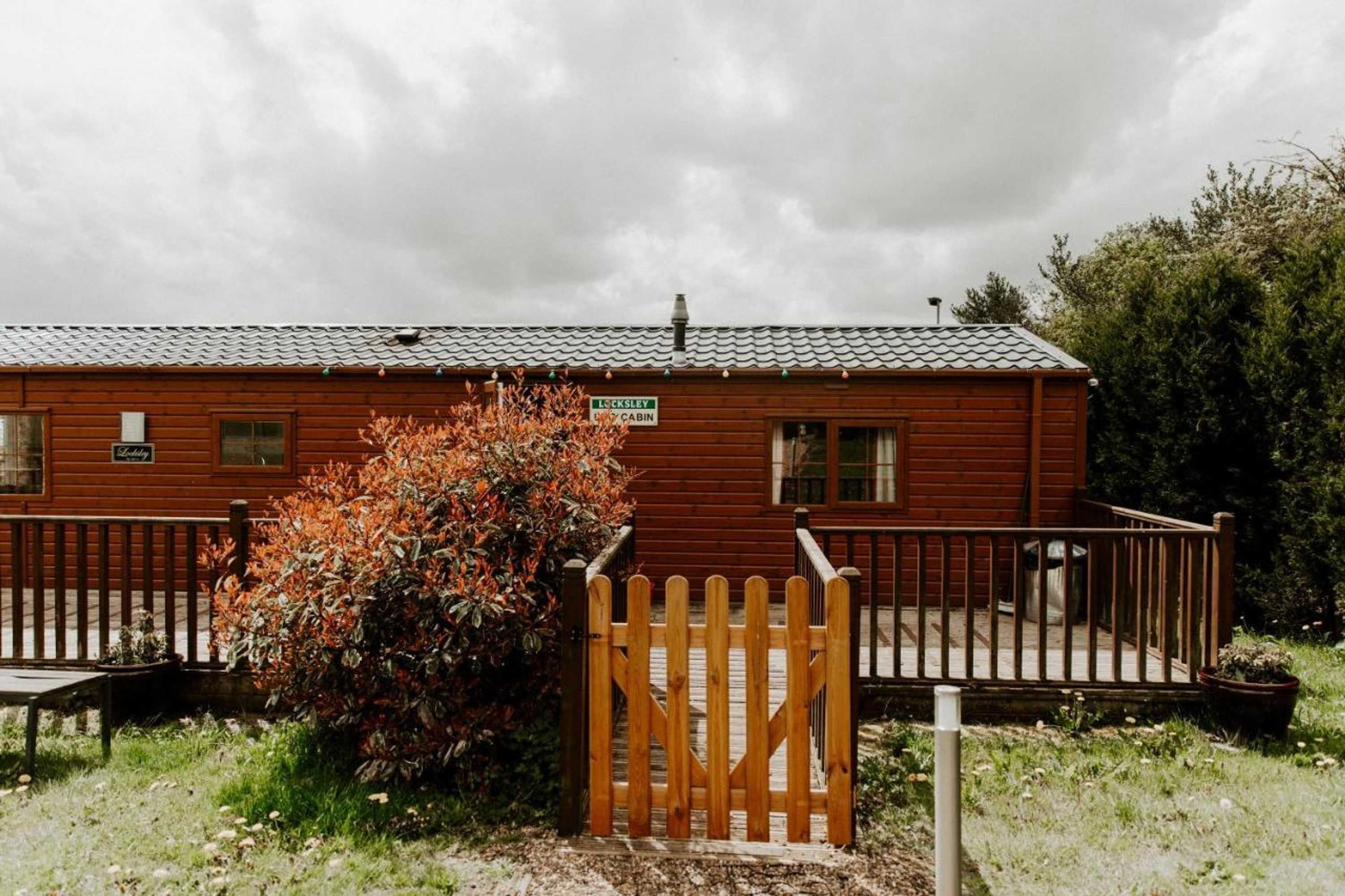 Gift card for Fairview Farm Holiday Accommodation 14 Luxury Lodges,cabins Suitable For Couples ,families And Groups,wedding Guests - Sleeps 2-65 Guests in Ravenshead, Nottingham Near Sherwood Forest Set in 88 Acres