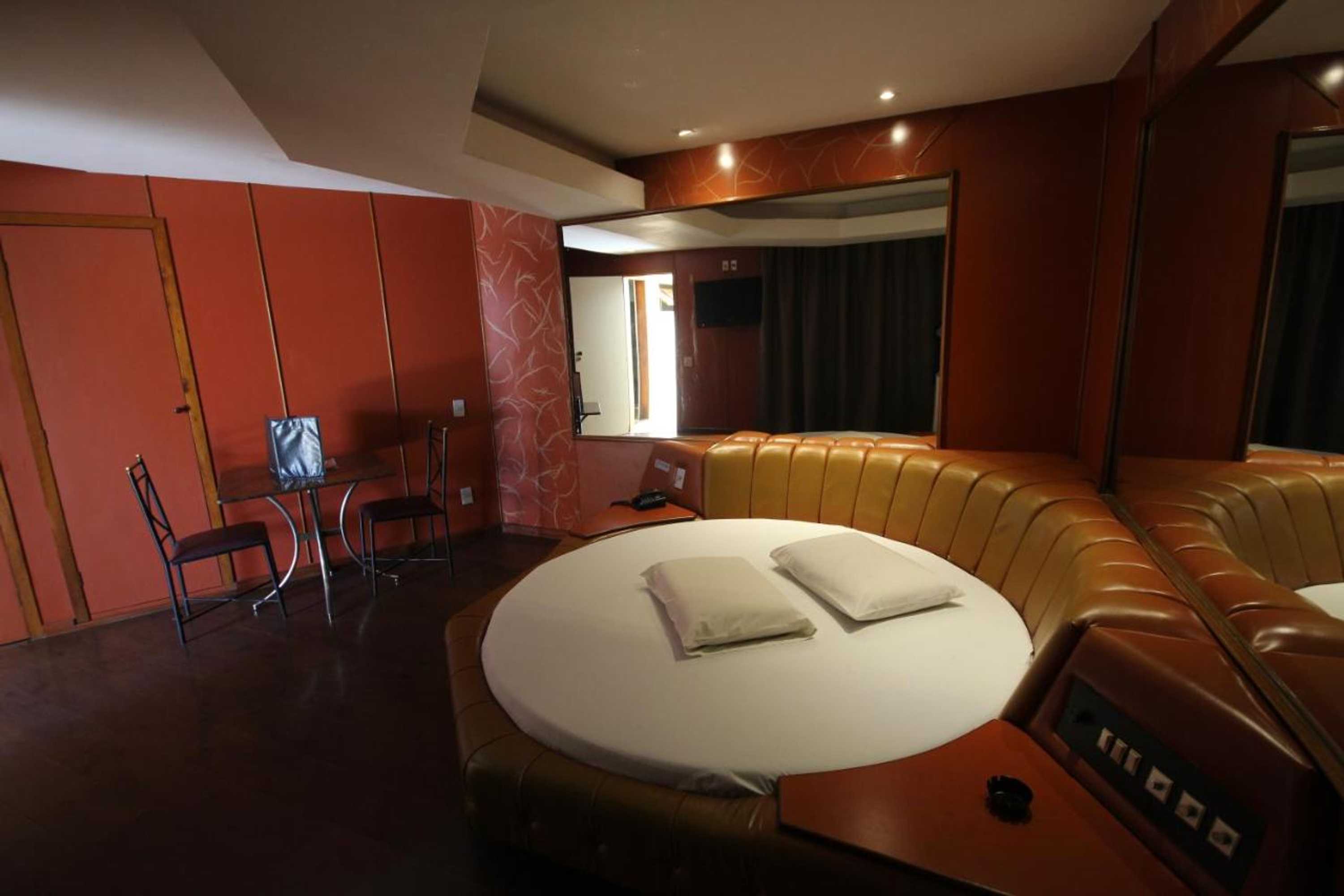 Gift card for Snob Motel (adult Only)