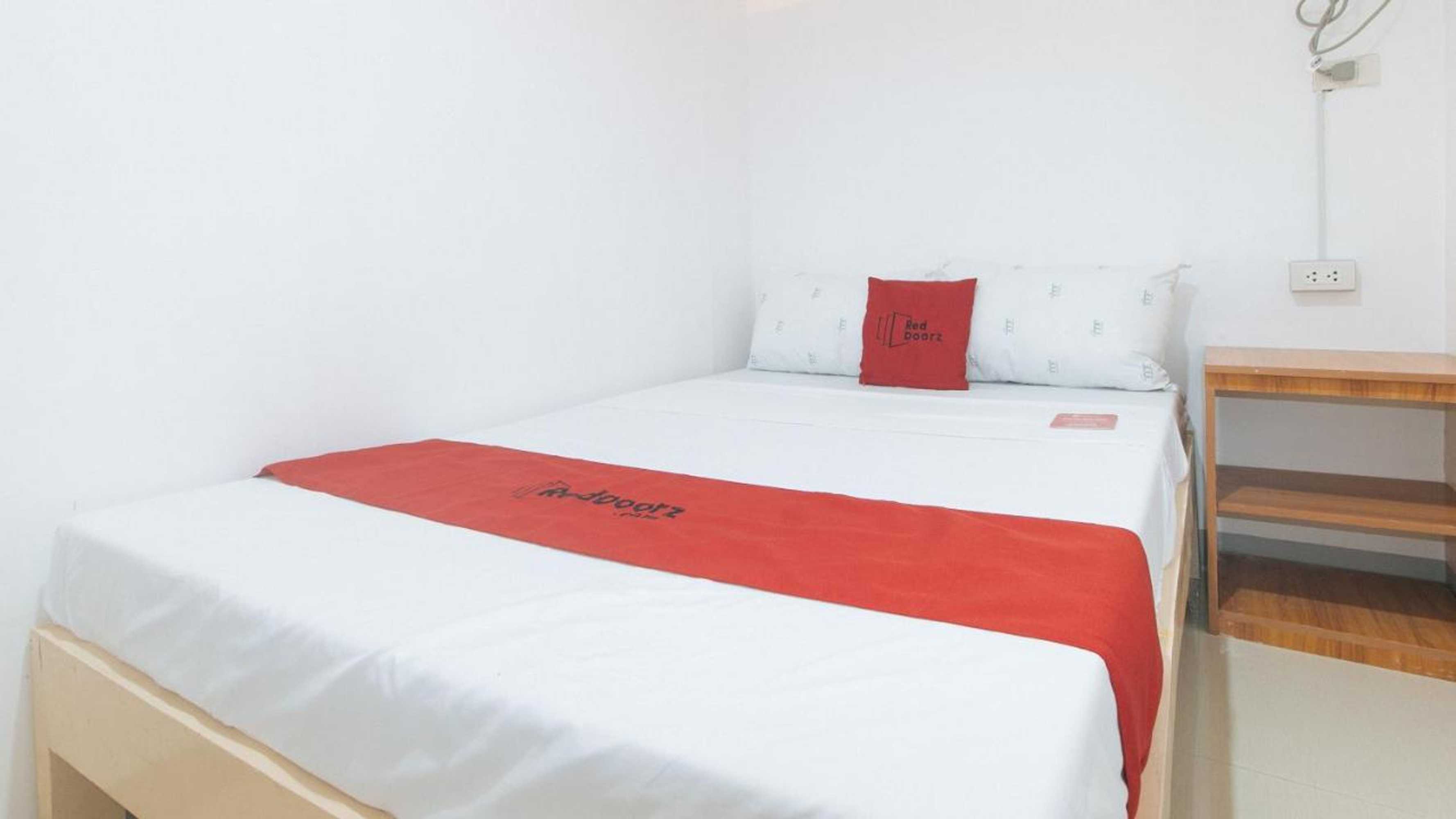 Gift card for Reddoorz at Ebm One Building