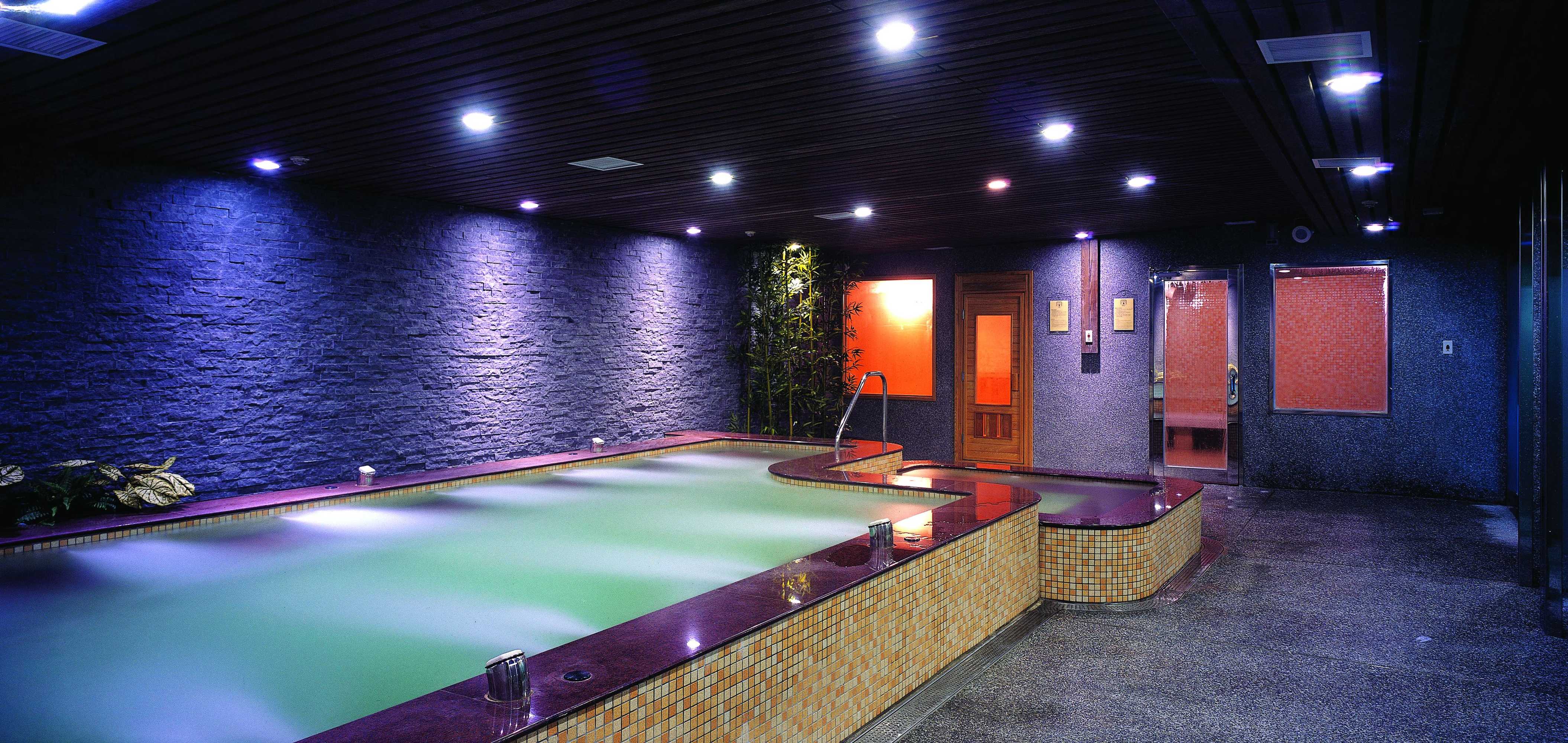 Gift card for Lakeshore Hotel