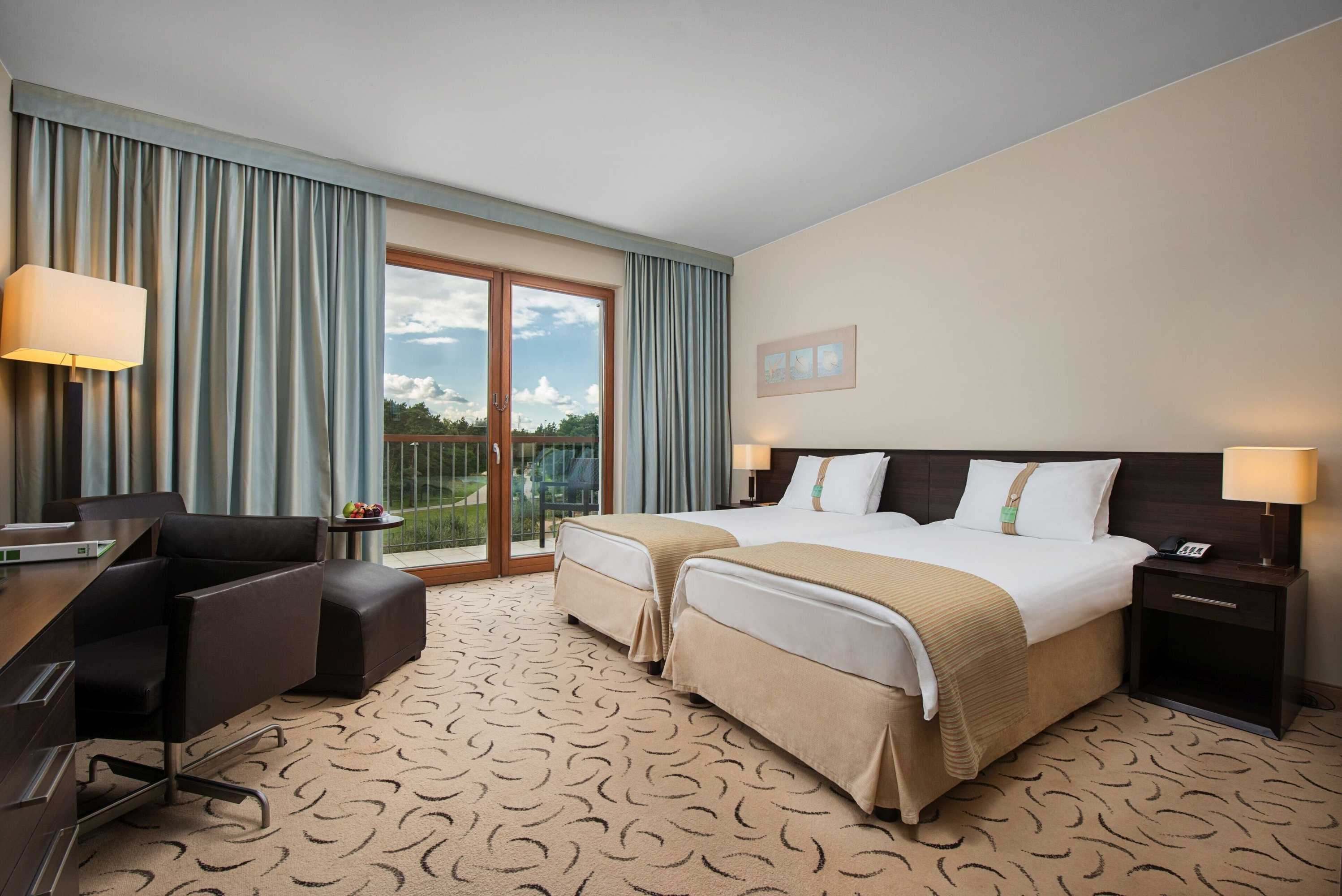 Gift card for Holiday Inn Resort Warszawa Józefów**** by Ihg Gift card for Holiday Inn Resort Warszawa Józefów**** by Ihg