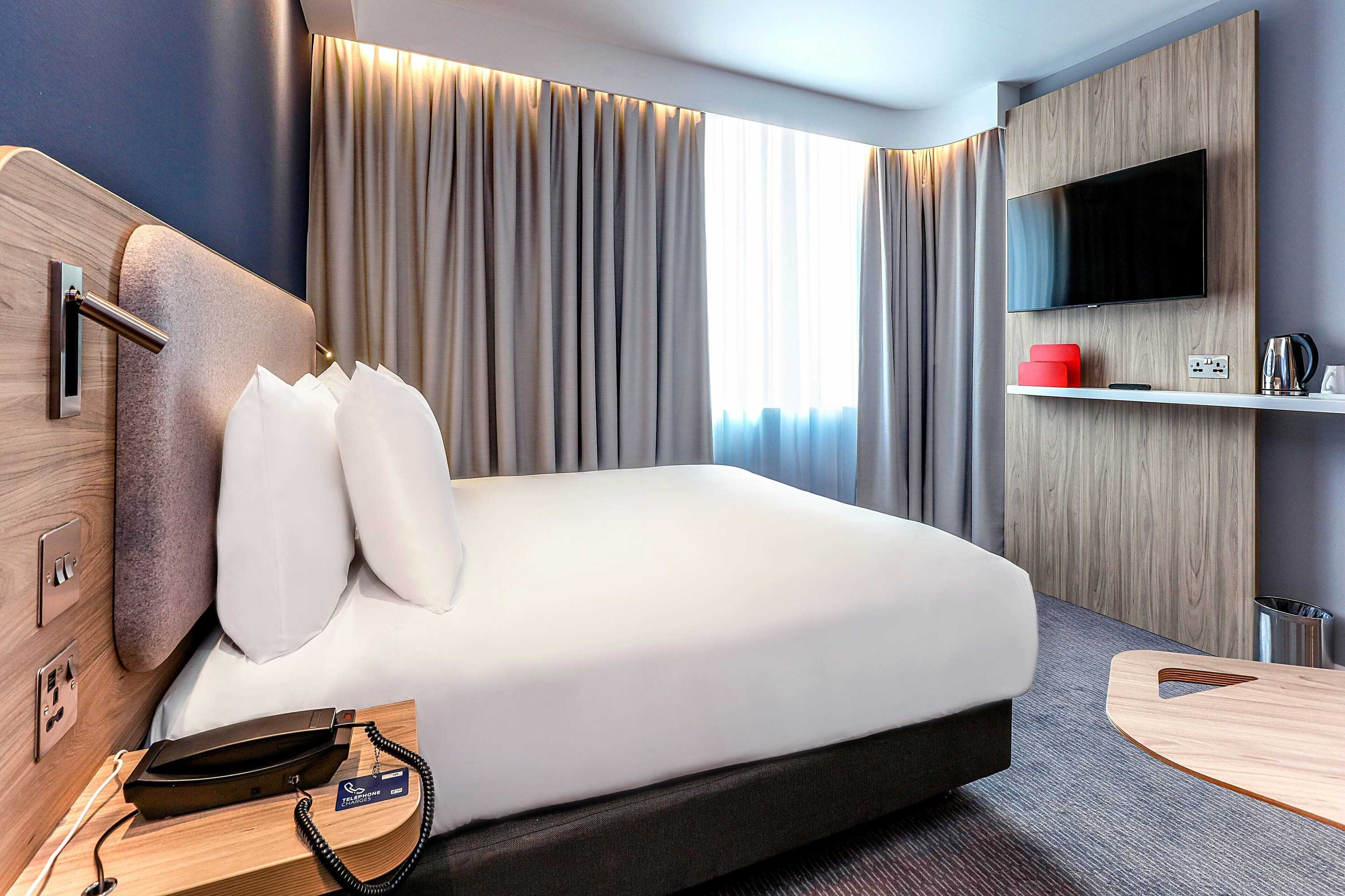 Gift card for Holiday Inn Express Portsmouth - North by Ihg Gift card for Holiday Inn Express Portsmouth - North by Ihg