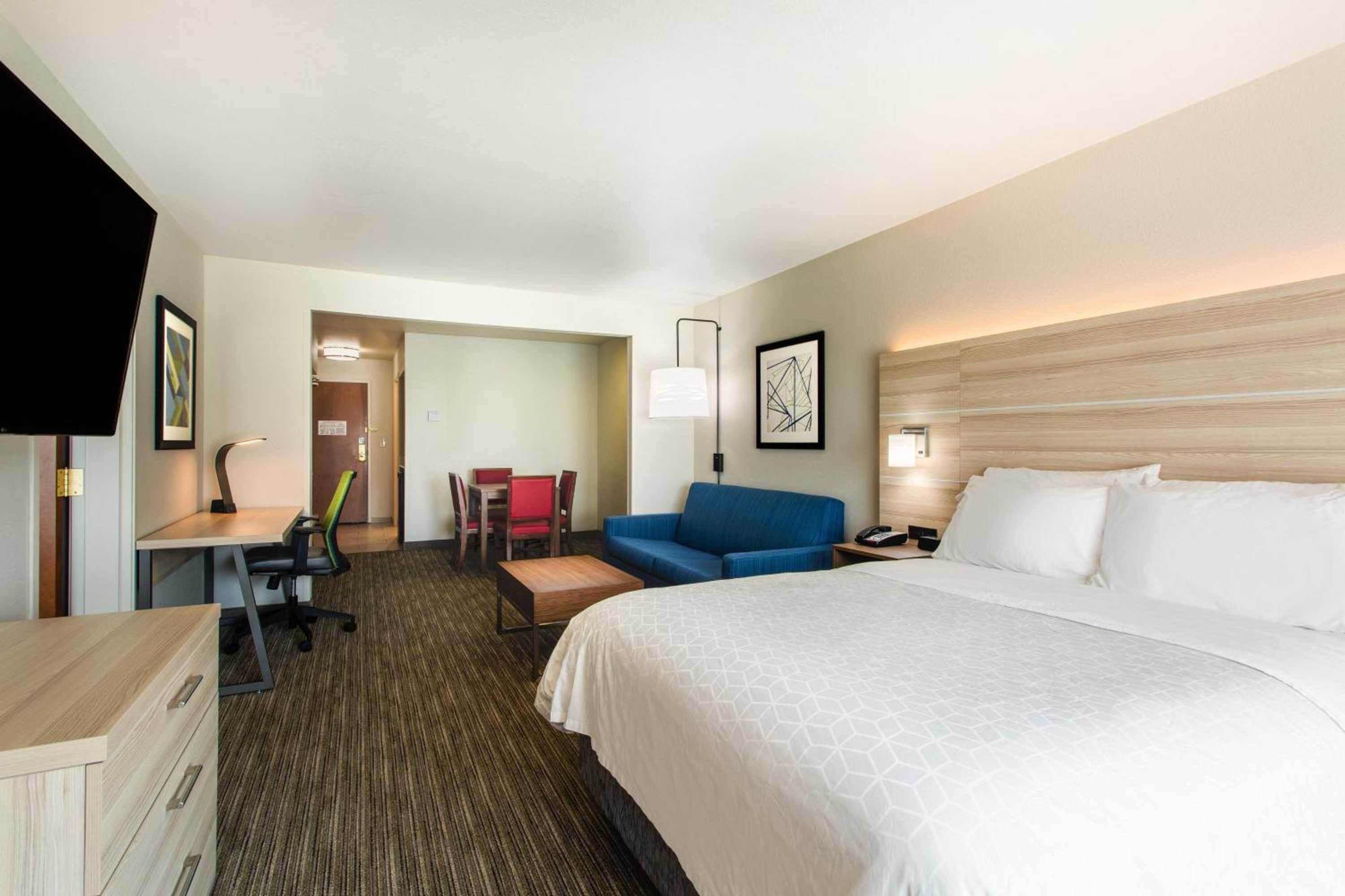 Gift card for Holiday Inn Express Hotel & Suites Lewisburg by Ihg Gift card for Holiday Inn Express Hotel & Suites Lewisburg by Ihg