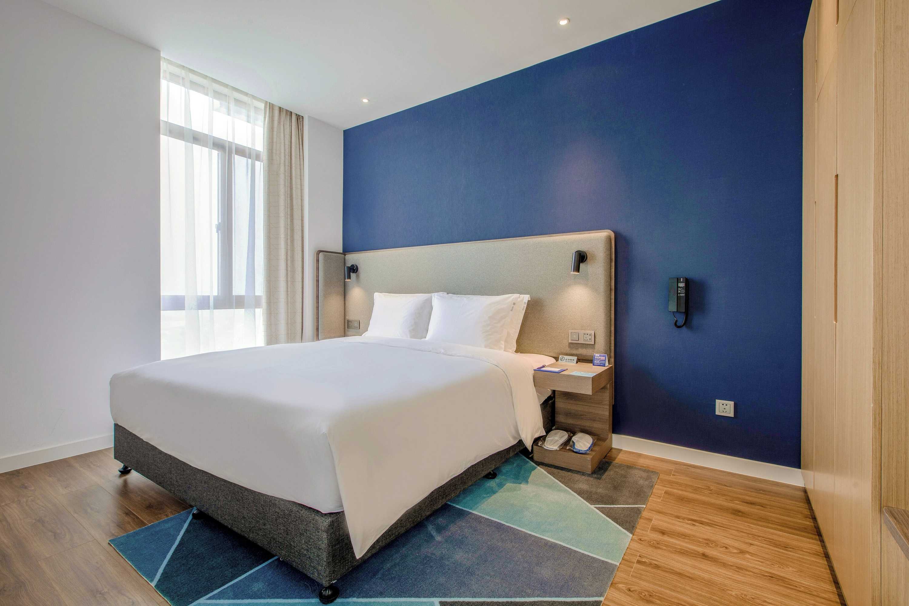 Gift card for Holiday Inn Express Zhangjiagang Free Trade Zone by Ihg Gift card for Holiday Inn Express Zhangjiagang Free Trade Zone by Ihg