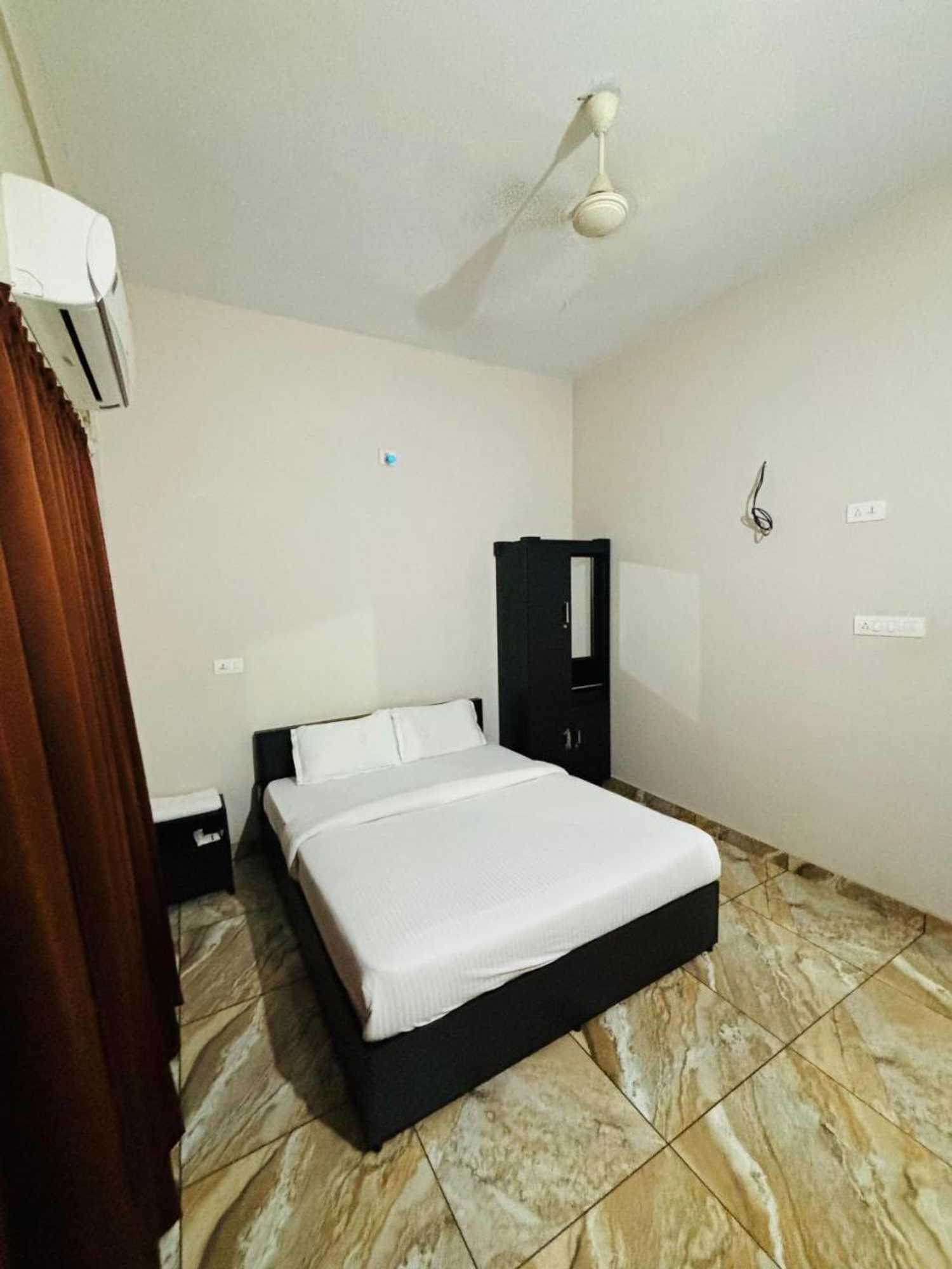 Gift card for Oyo 16417 Zahir Residency