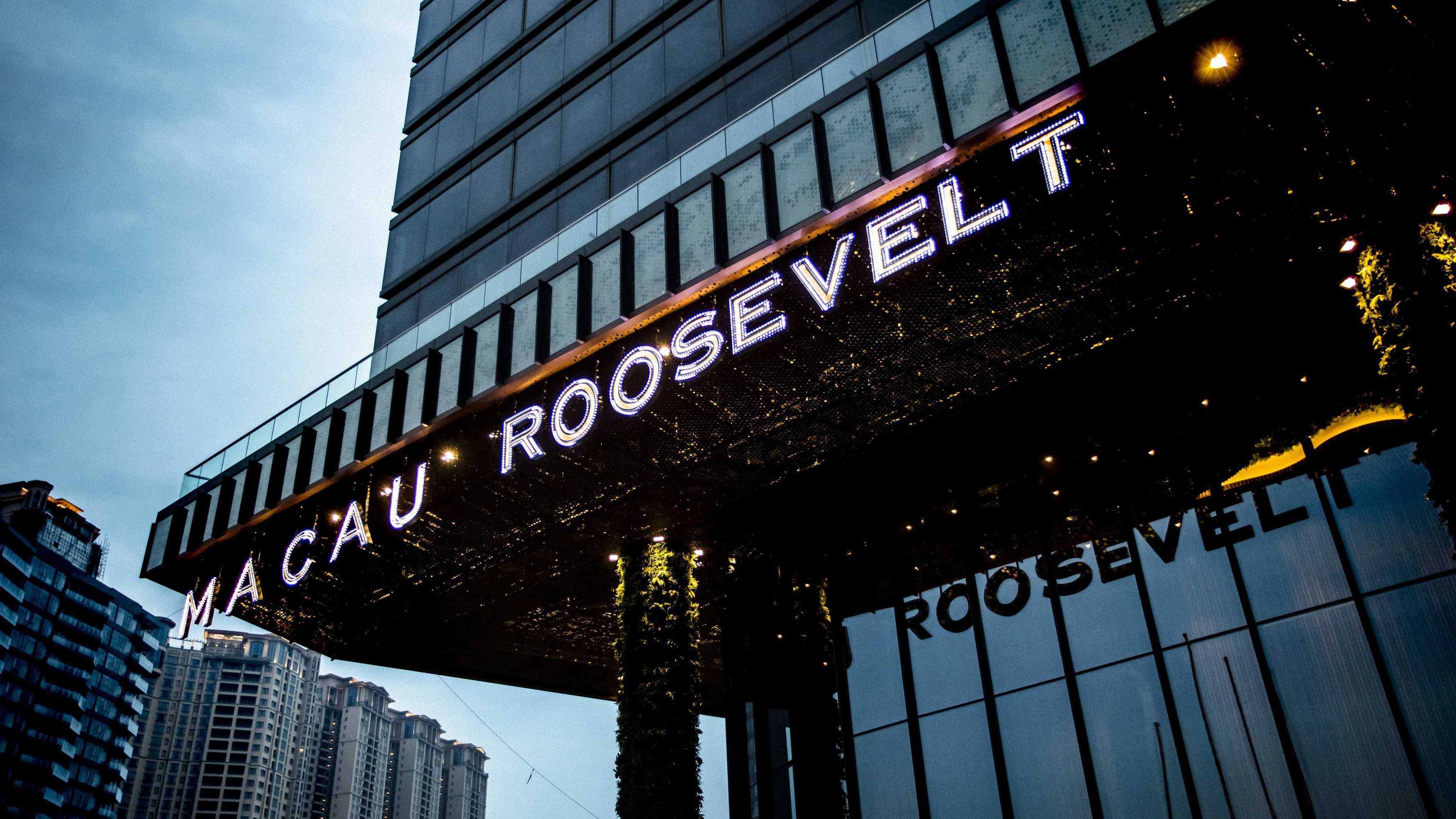 Gift card for Yoho Hollywood Roosevelt Hotel Gift card for Yoho Hollywood Roosevelt Hotel