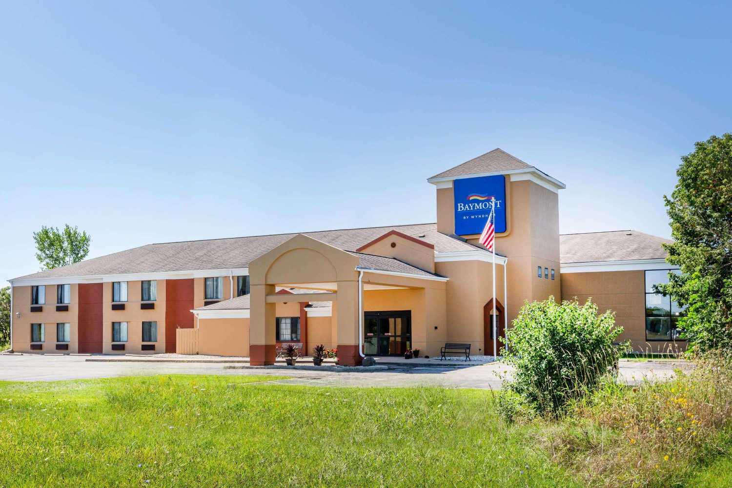 Gift card for Baymont Inn & Suites by Wyndham Mukwonago