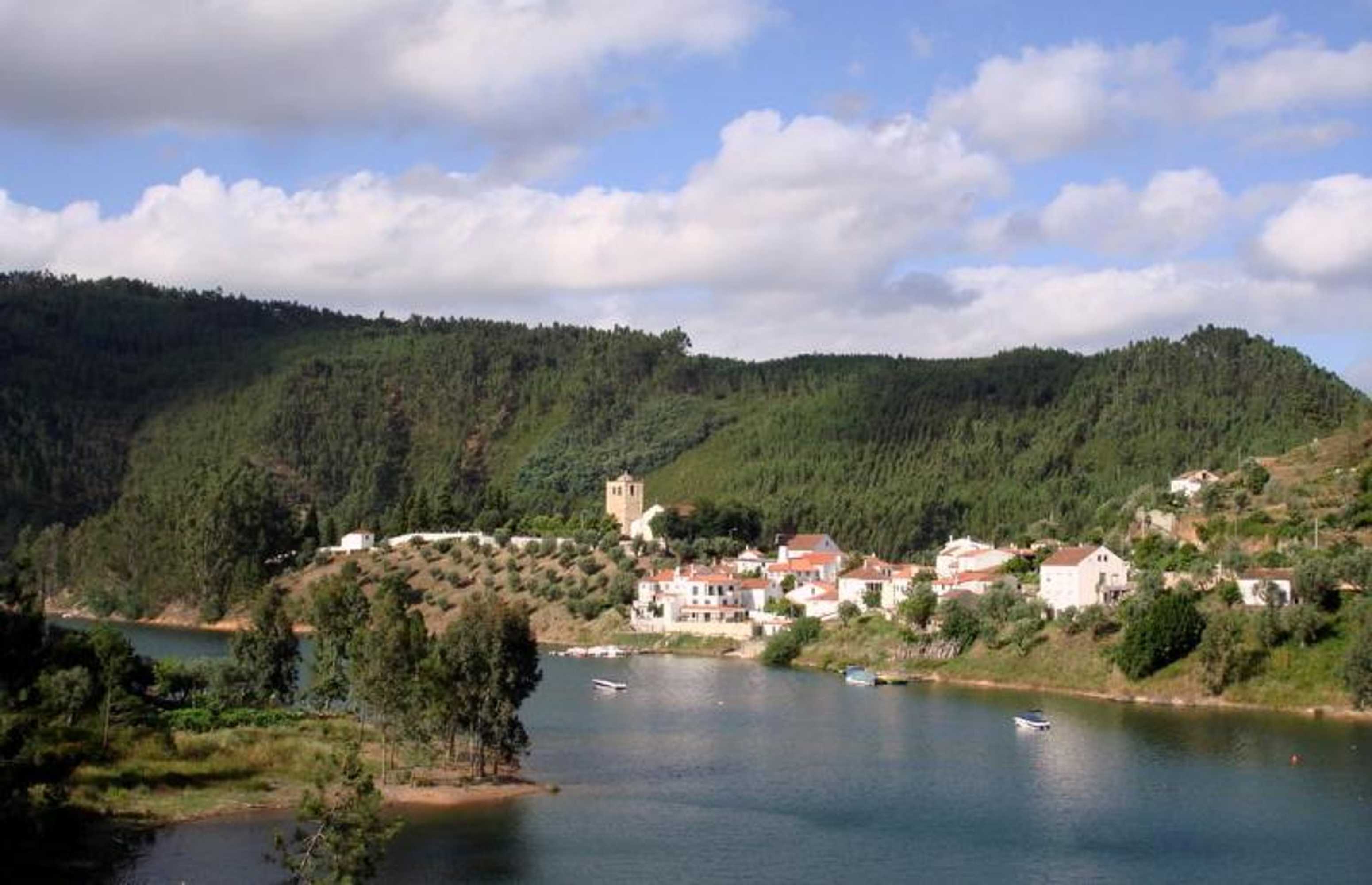 Gift card for Casa da Eira em Dornes - Casa de Campo Familiar Com Piscina Gift card for Casa da Eira em Dornes - Casa de Campo Familiar Com Piscina