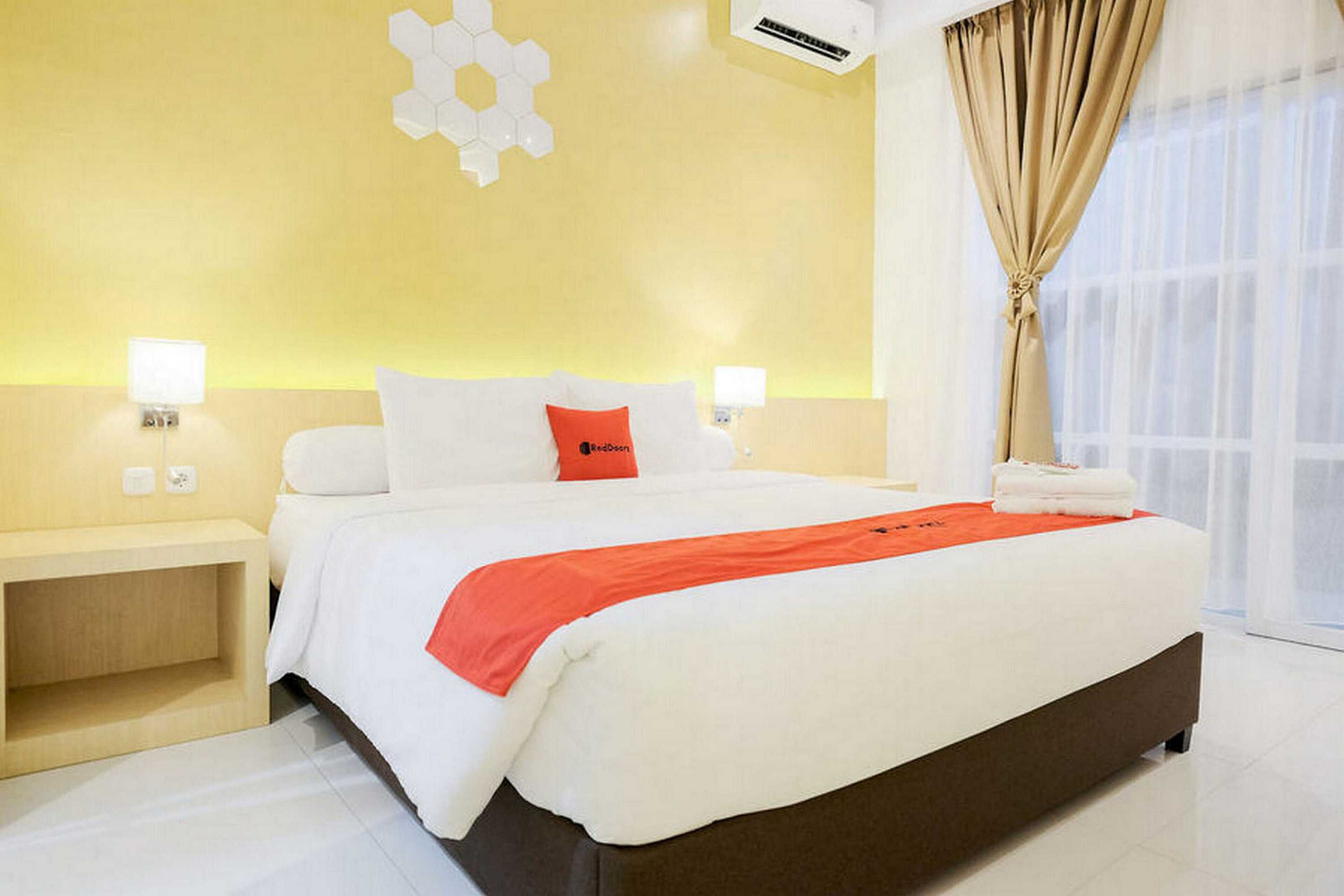 Gift card for Reddoorz Plus Syariah Near Museum Lampung Gift card for Reddoorz Plus Syariah Near Museum Lampung