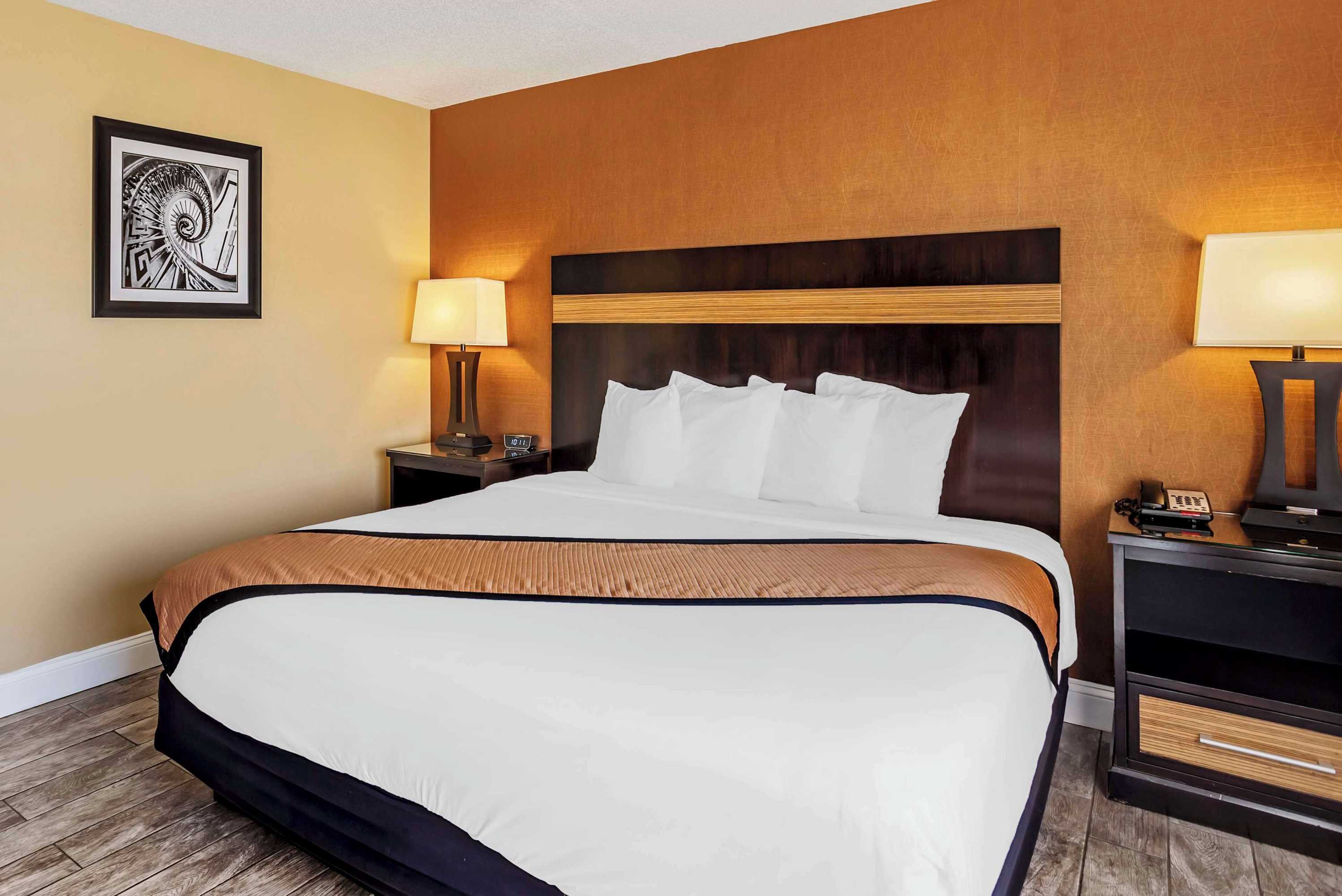 Gift card for Best Western Plus Newark Airport West Gift card for Best Western Plus Newark Airport West
