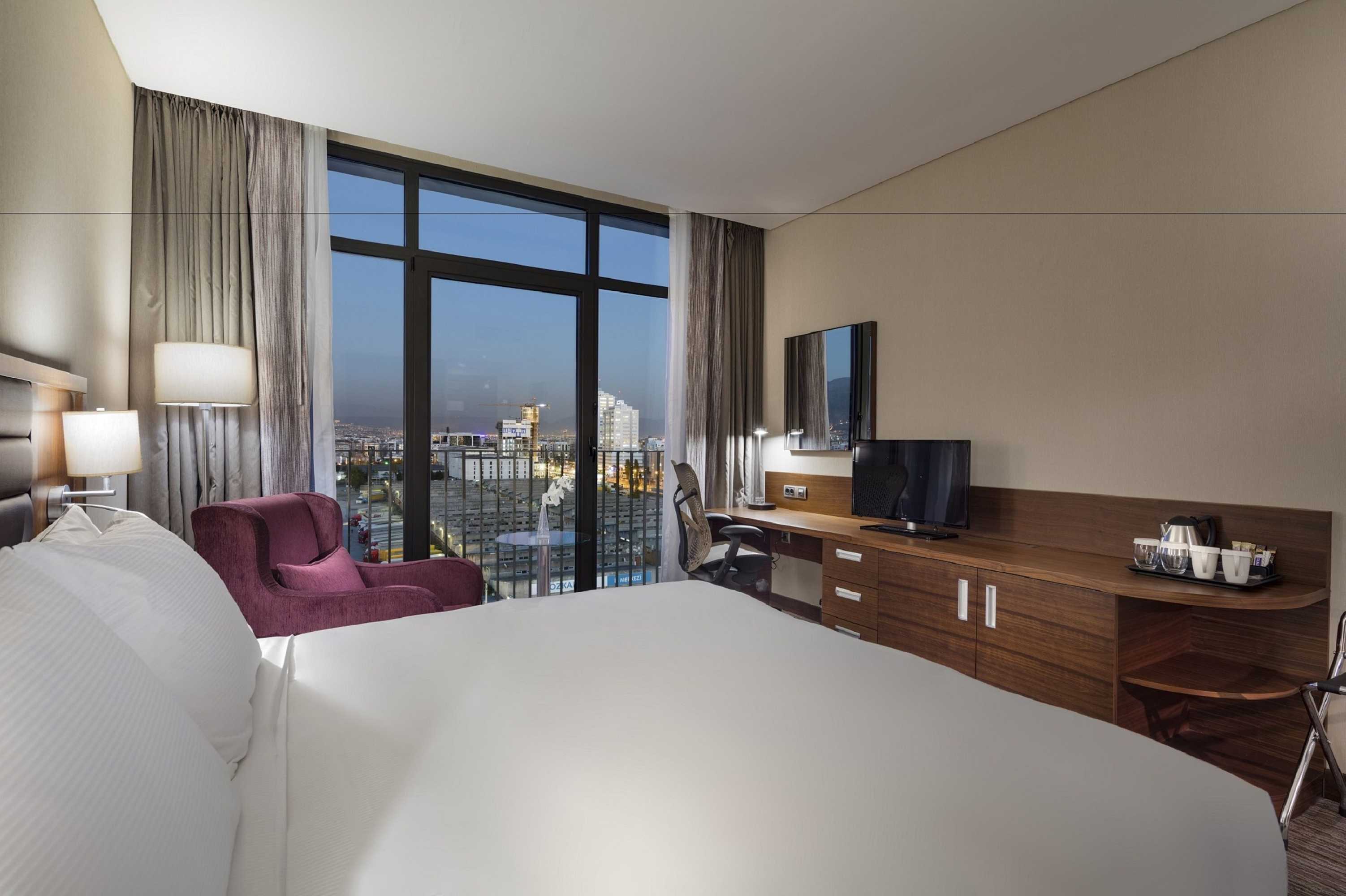 Gift card for Hilton Garden Inn Izmir Bayrakli Gift card for Hilton Garden Inn Izmir Bayrakli