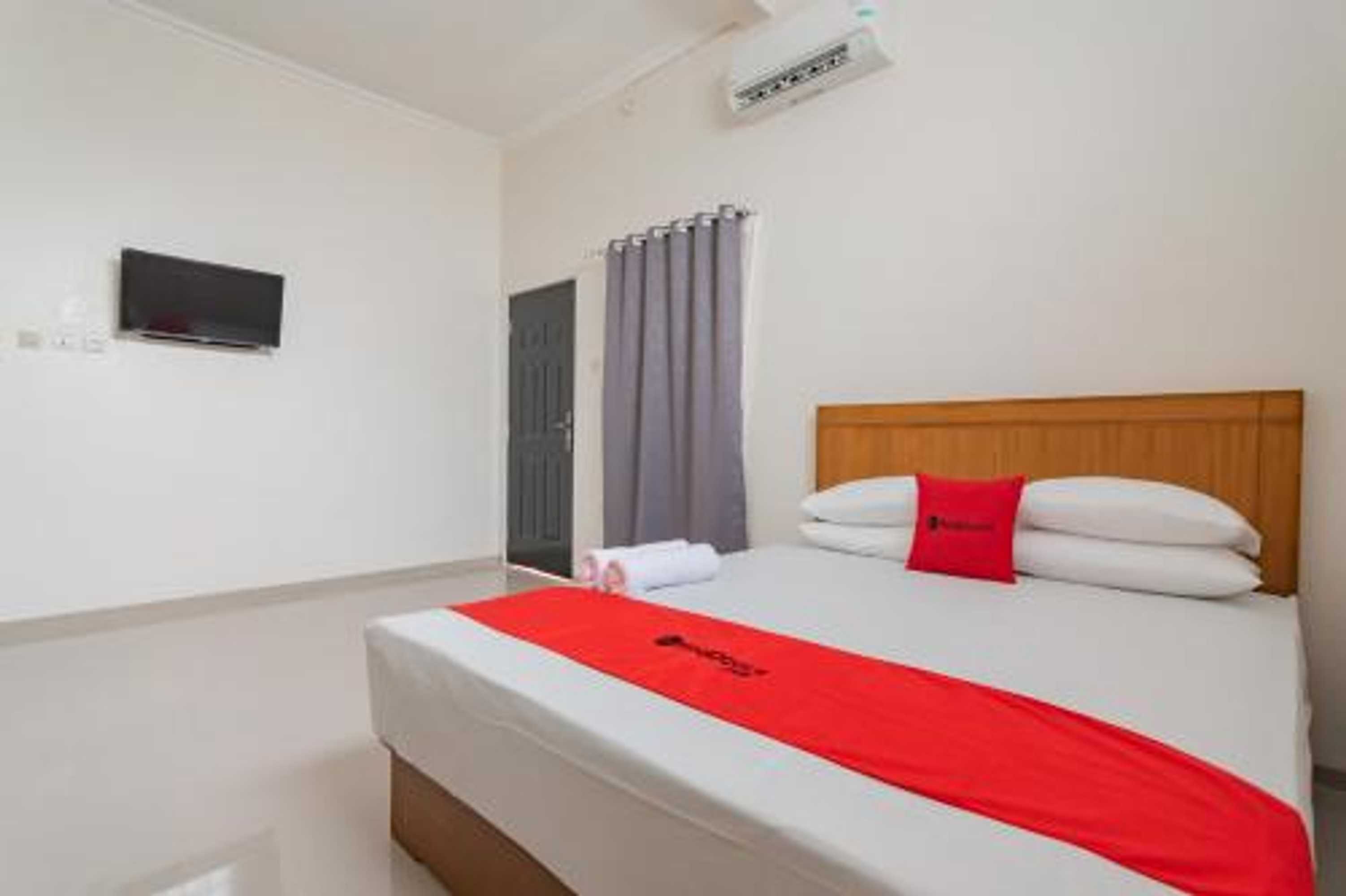 Gift card for Perintis Guesthouse Tasikmalaya by Reddoorz Gift card for Perintis Guesthouse Tasikmalaya by Reddoorz