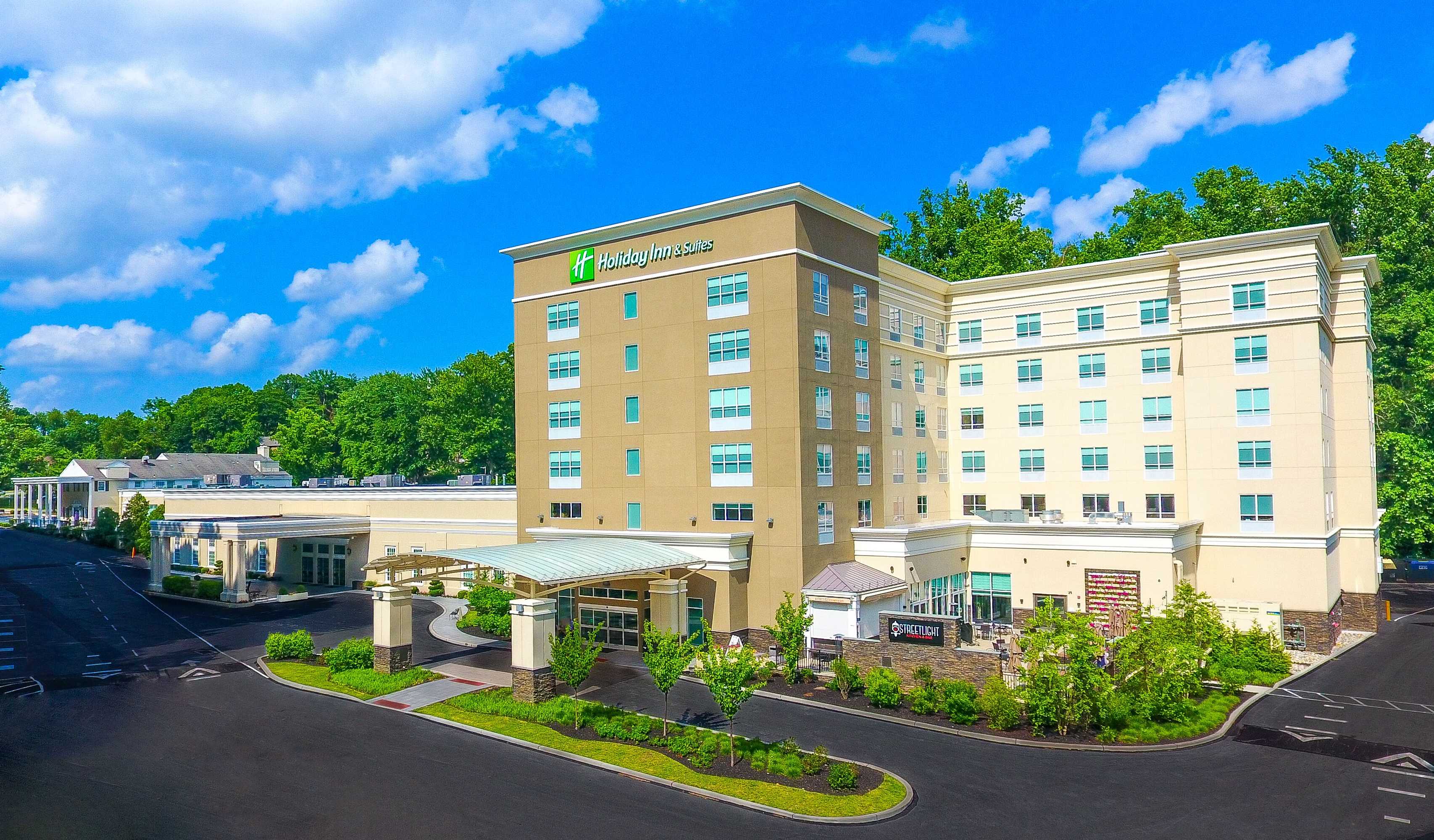 Gift card for Holiday Inn & Suites Philadelphia W - Drexel Hill by Ihg Gift card for Holiday Inn & Suites Philadelphia W - Drexel Hill by Ihg