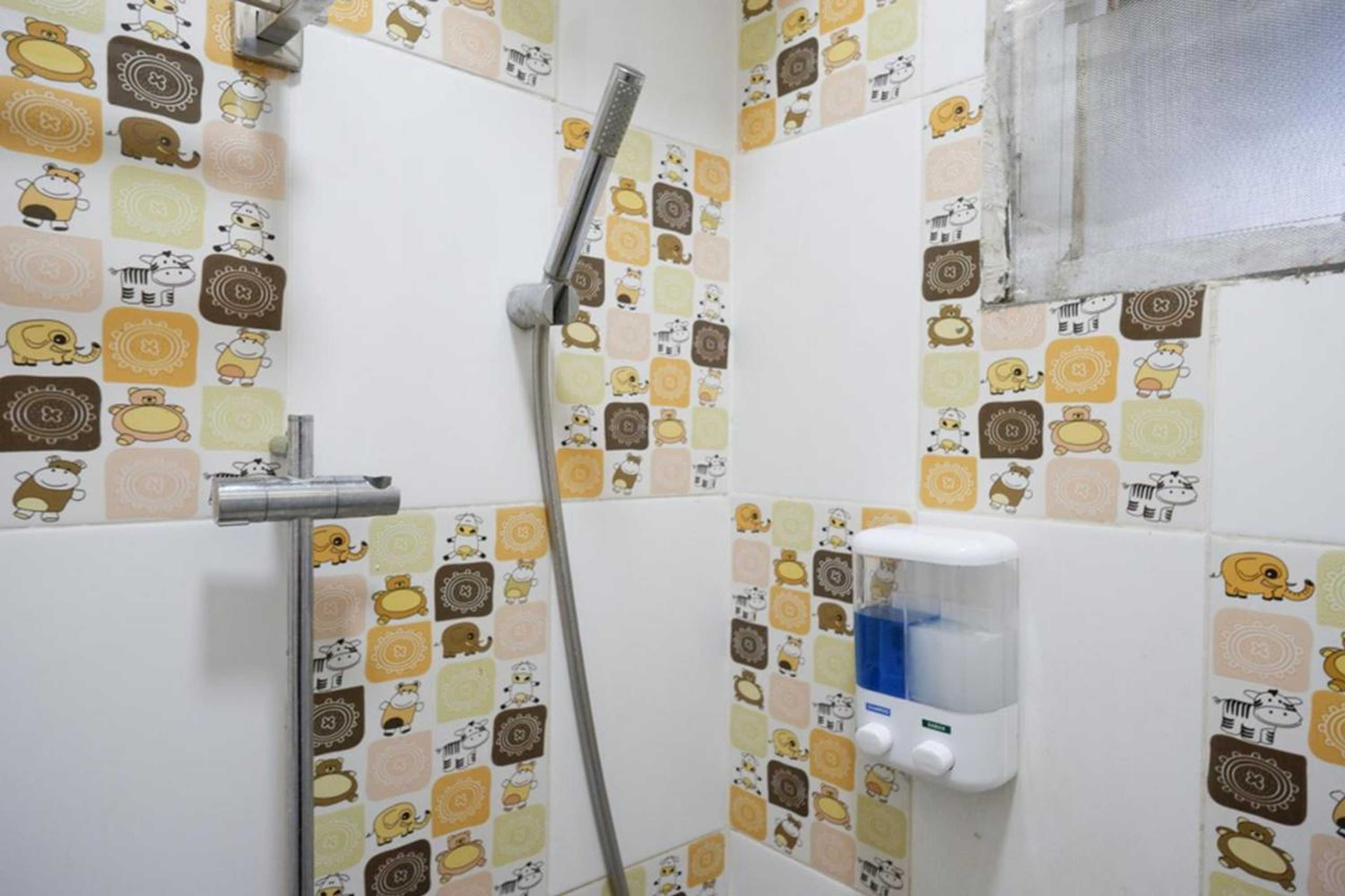 Gift card for Reddoorz Syariah at Omah Sawah Gift card for Reddoorz Syariah at Omah Sawah