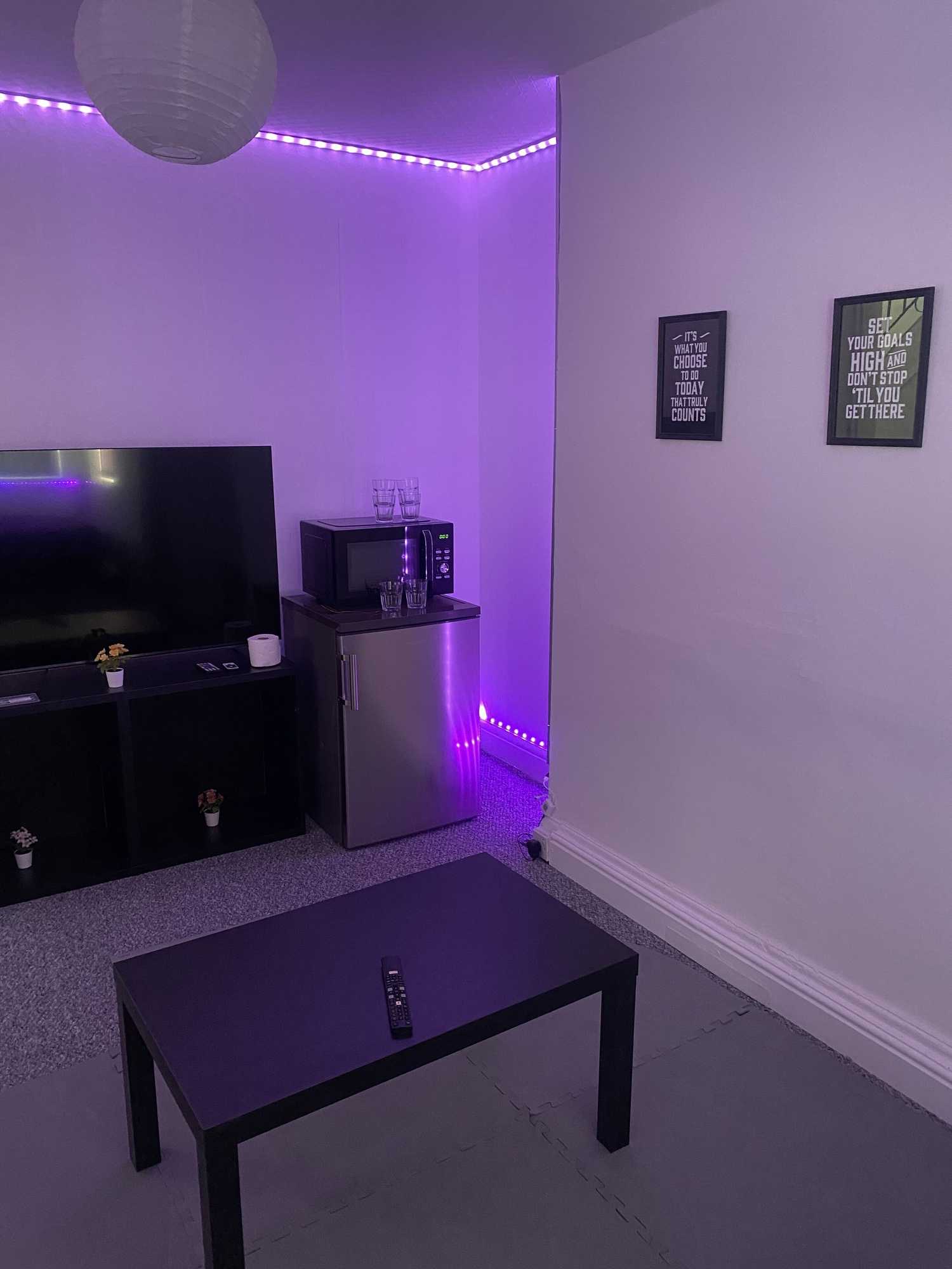 Gift card for Sapphire Suites, Stunning 2-Bed House in Bradford