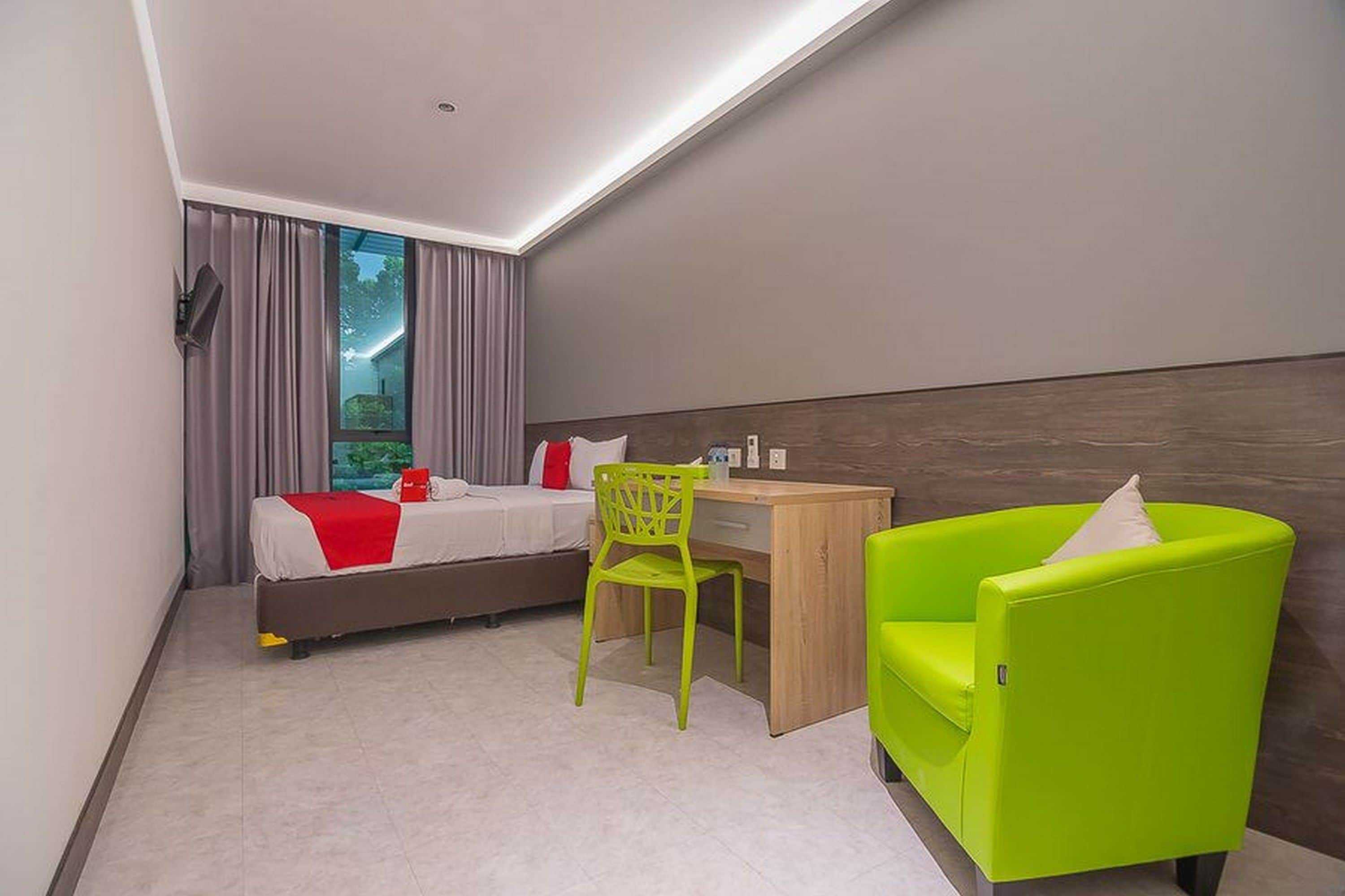 Gift card for Reddoorz Near Taman Rejomulyo