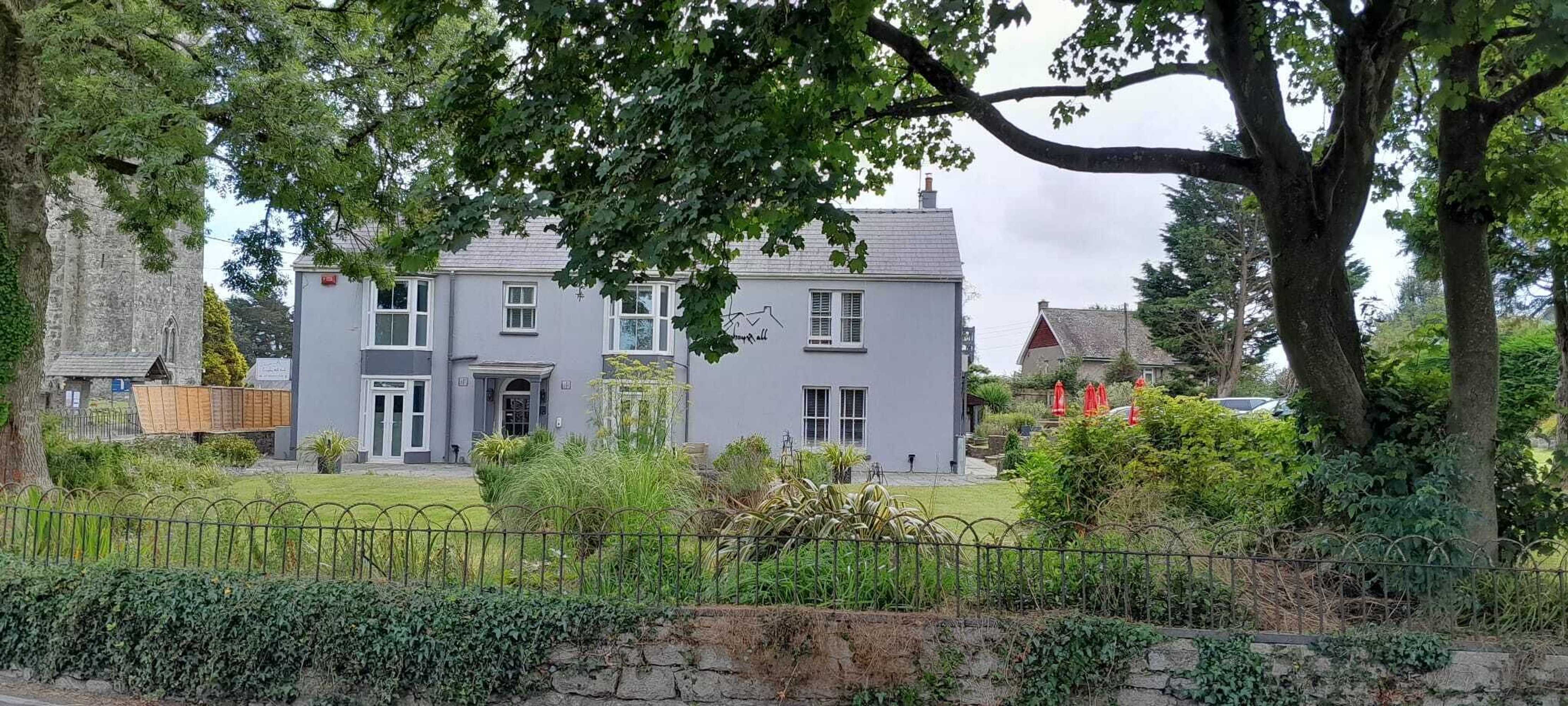 Gift card for Oyo Lamphey Hall Hotel Gift card for Oyo Lamphey Hall Hotel