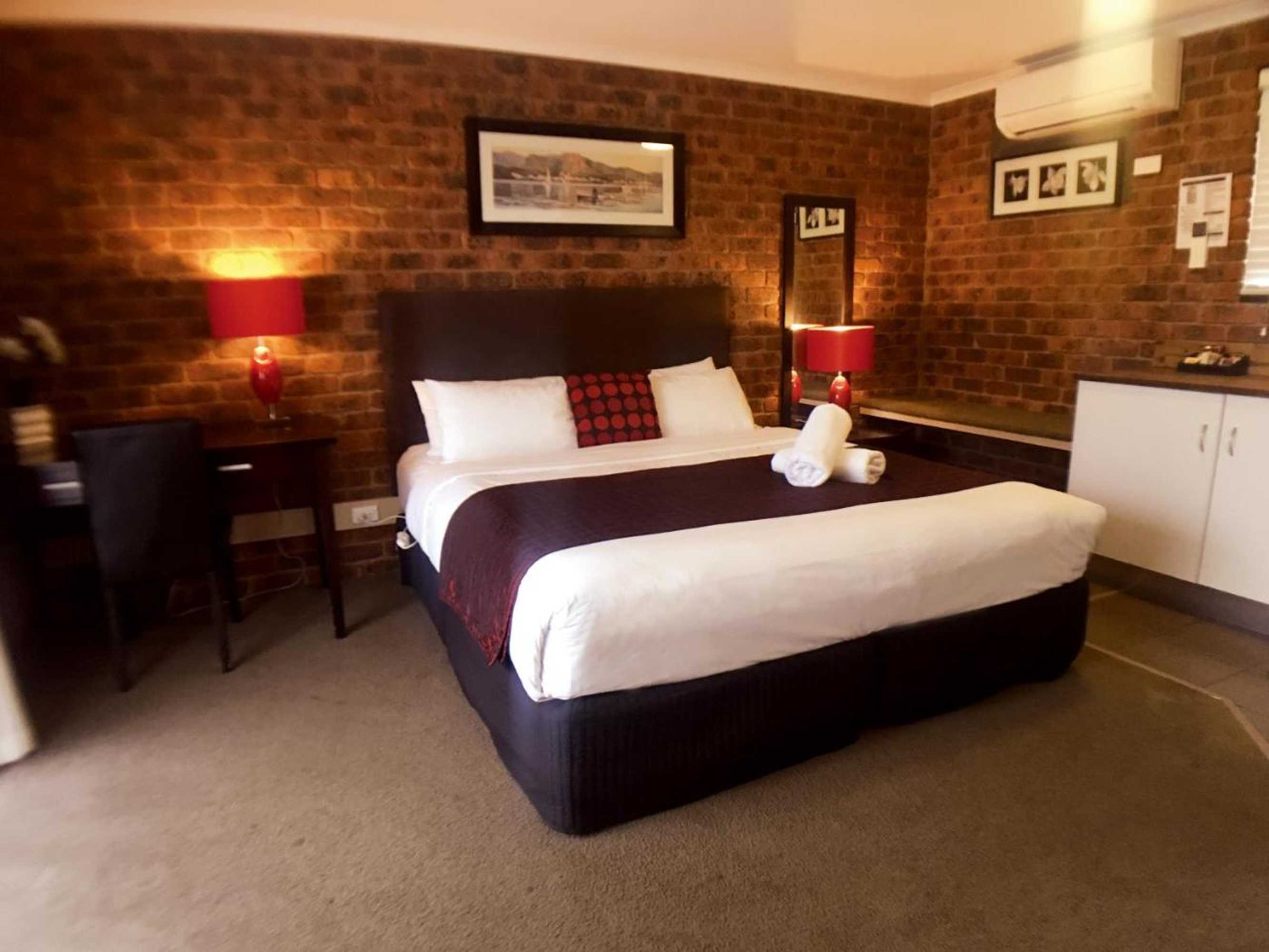 Gift card for Admiral Motor Inn