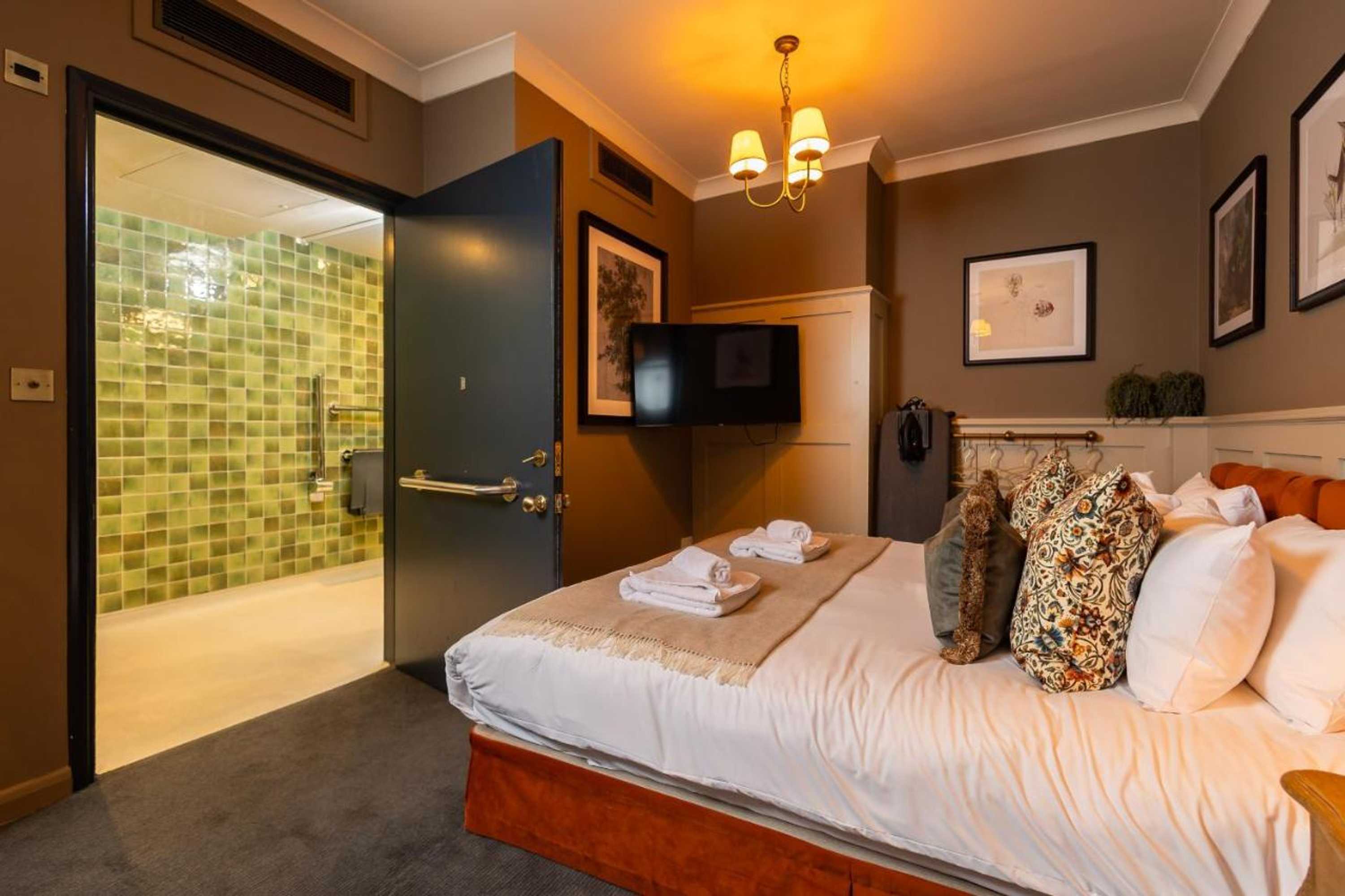 Gift card for Salisbury Arms Hotel Gift card for Salisbury Arms Hotel