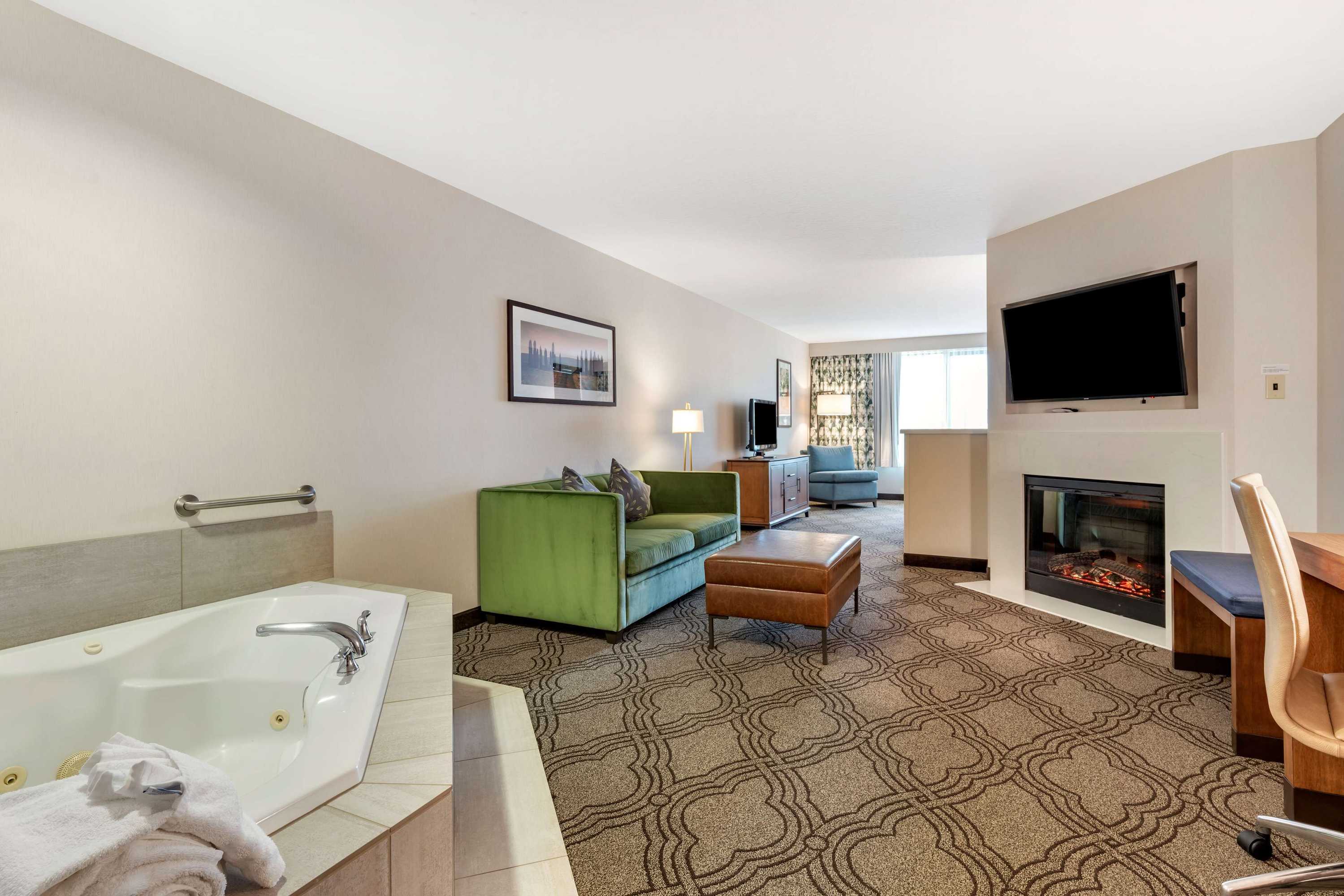 Gift card for Best Western Premier Pasco Inn & Suites Gift card for Best Western Premier Pasco Inn & Suites