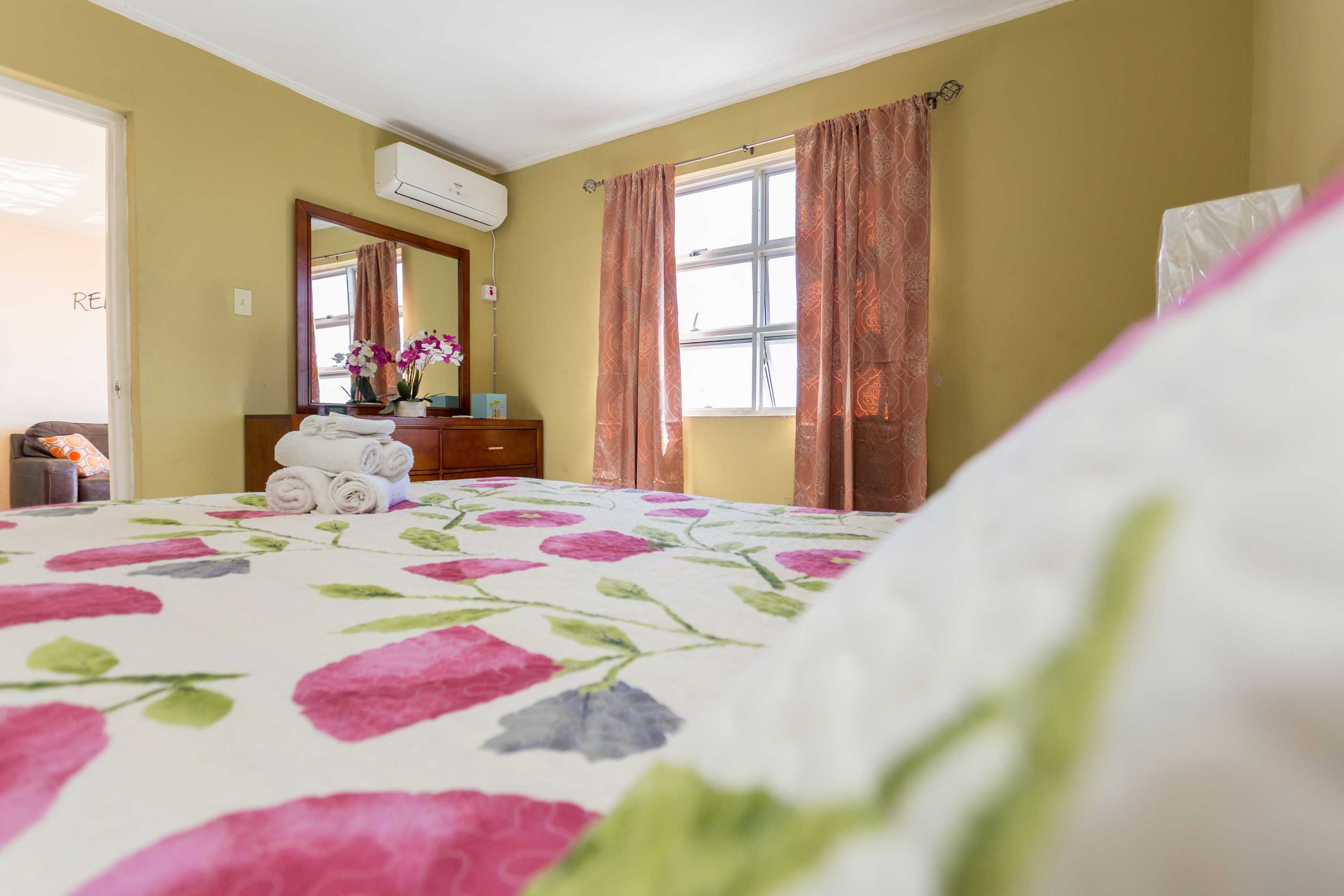 Gift card for Cozy Accommodations - Dorchester City Line Gift card for Cozy Accommodations - Dorchester City Line