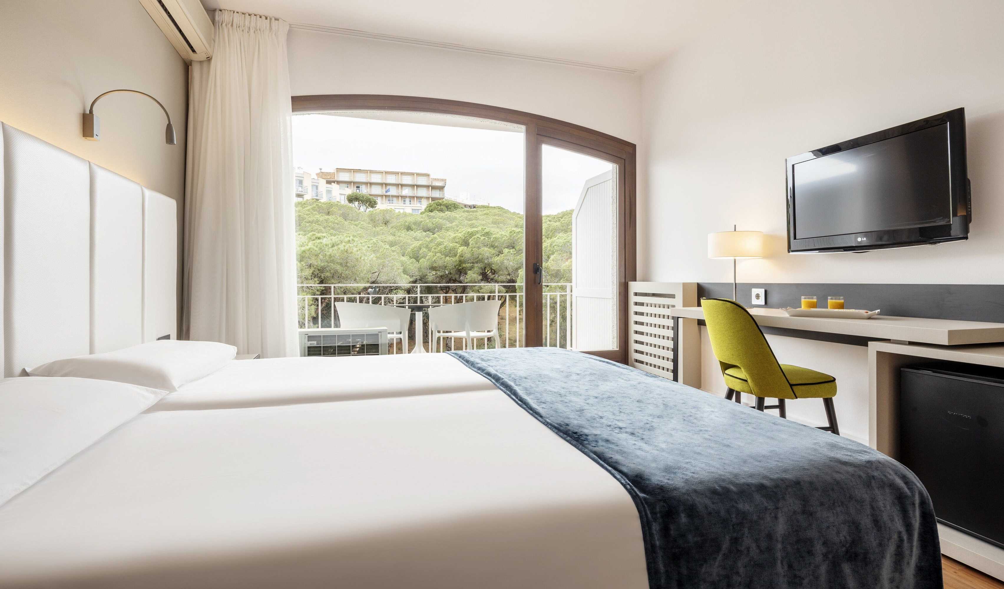 Gift card for Hotel Ilunion Caleta Park Gift card for Hotel Ilunion Caleta Park