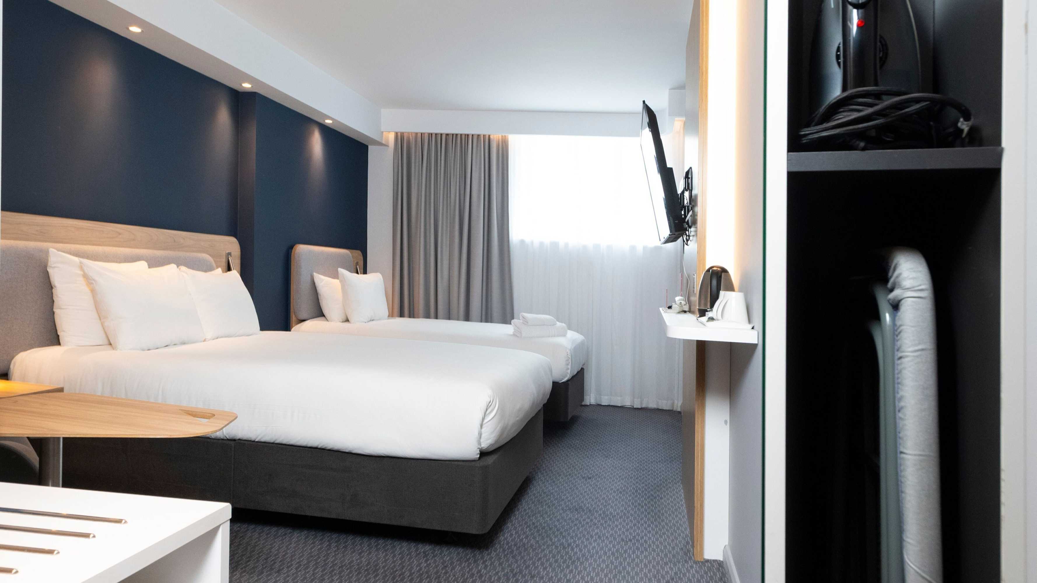 Gift card for Holiday Inn Express Swindon City Centre by Ihg Gift card for Holiday Inn Express Swindon City Centre by Ihg