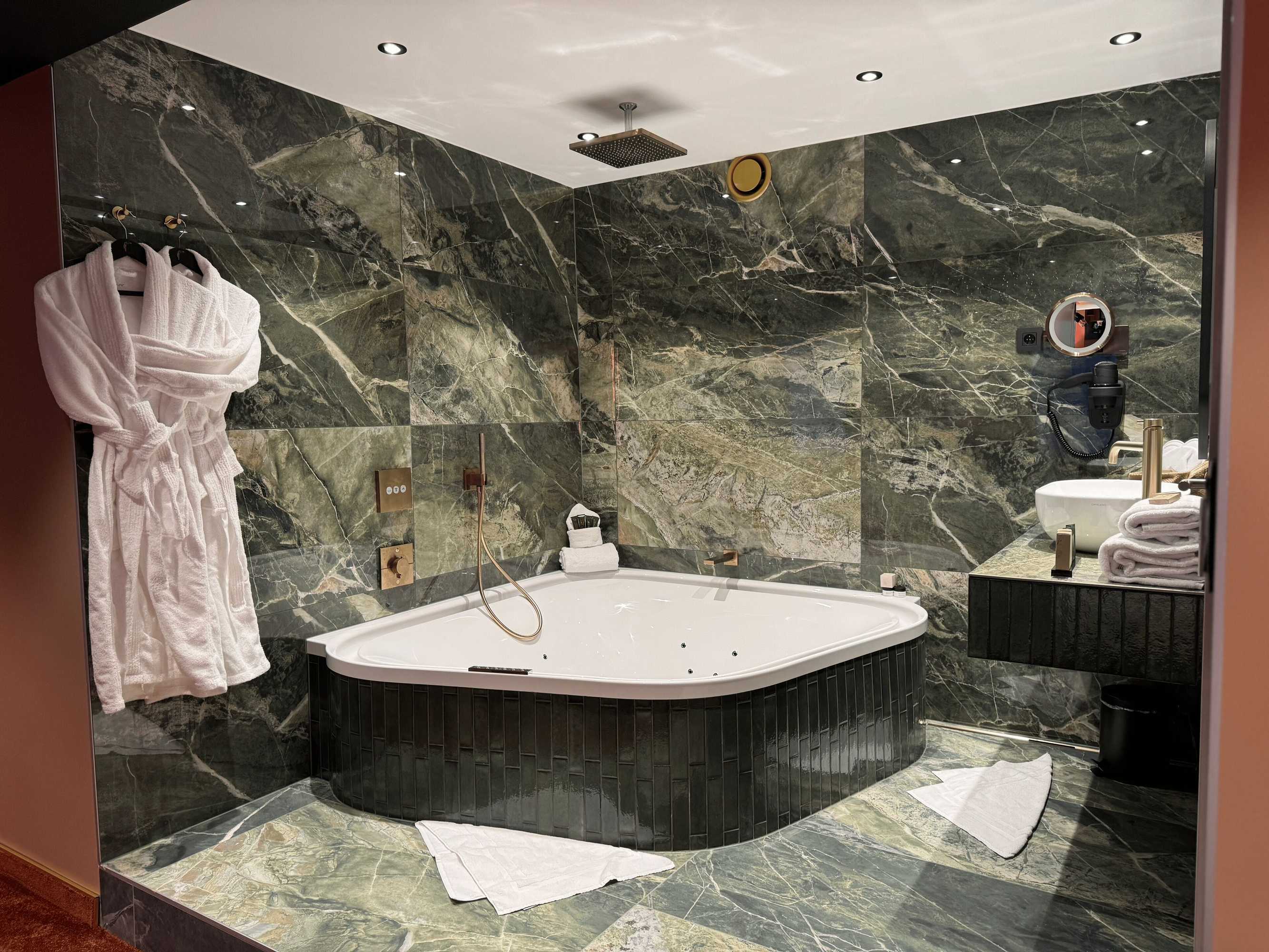 Gift card for Van Der Valk Hotel Nivelles - Sud Gift card for Van Der Valk Hotel Nivelles - Sud