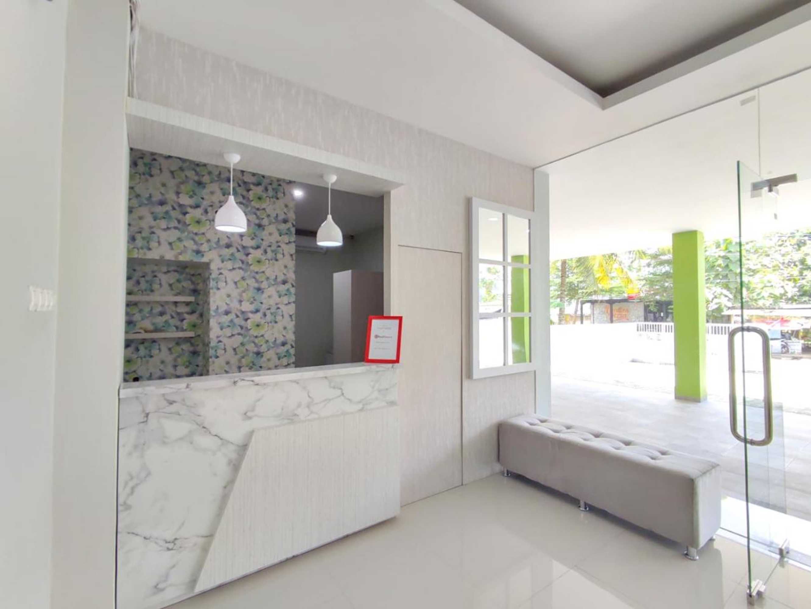 Gift card for Reddoorz Syariah Near Gor Satria Area Gift card for Reddoorz Syariah Near Gor Satria Area