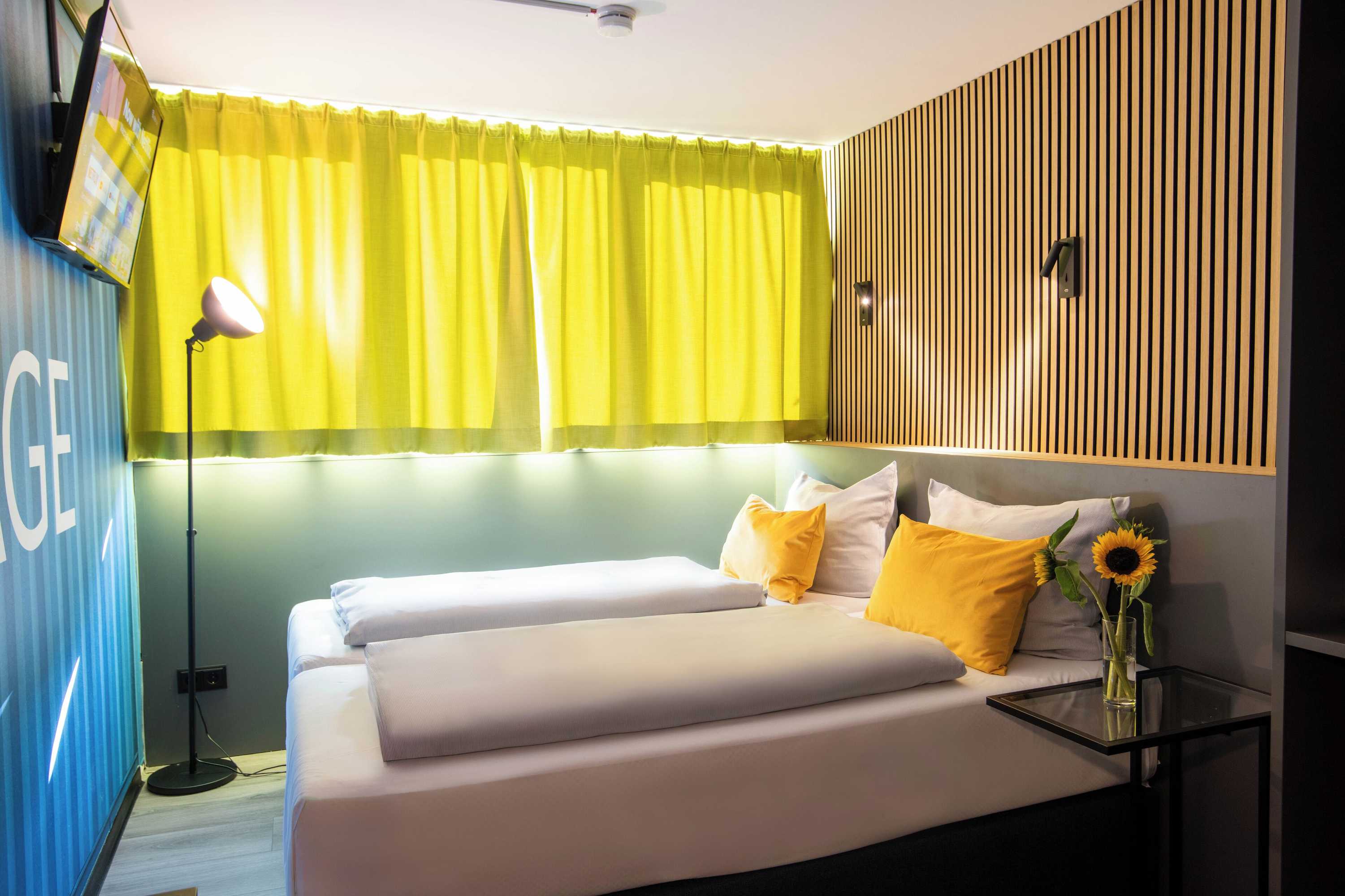 Gift card for [bee]village Messehotel Hannover-Laatzen