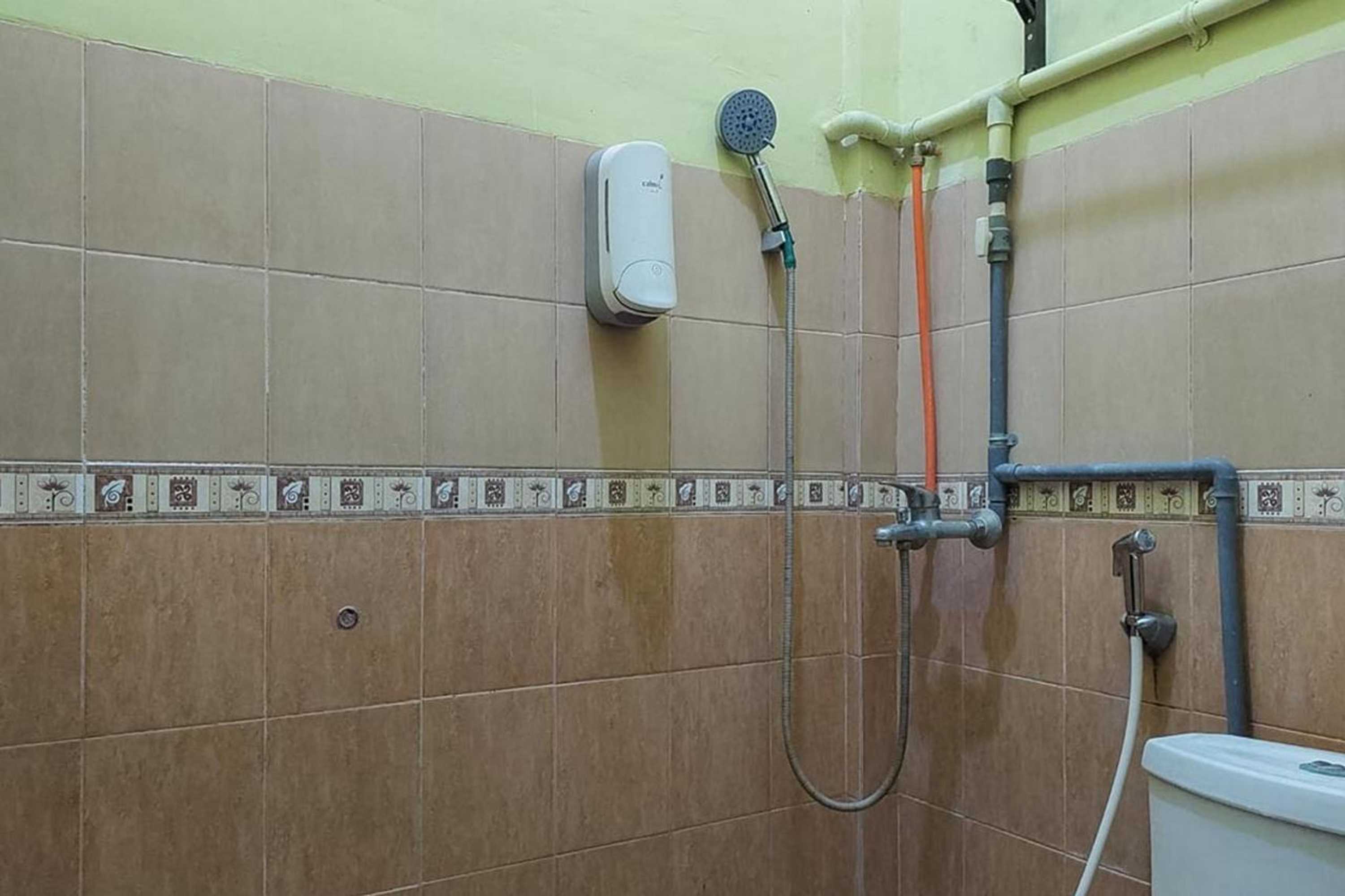 Gift card for Icha Homestay Near Terminal Purabaya Madiun